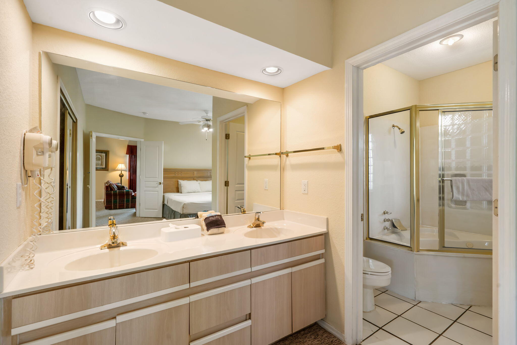 2800 Green Mountain Drive Property Photo 16