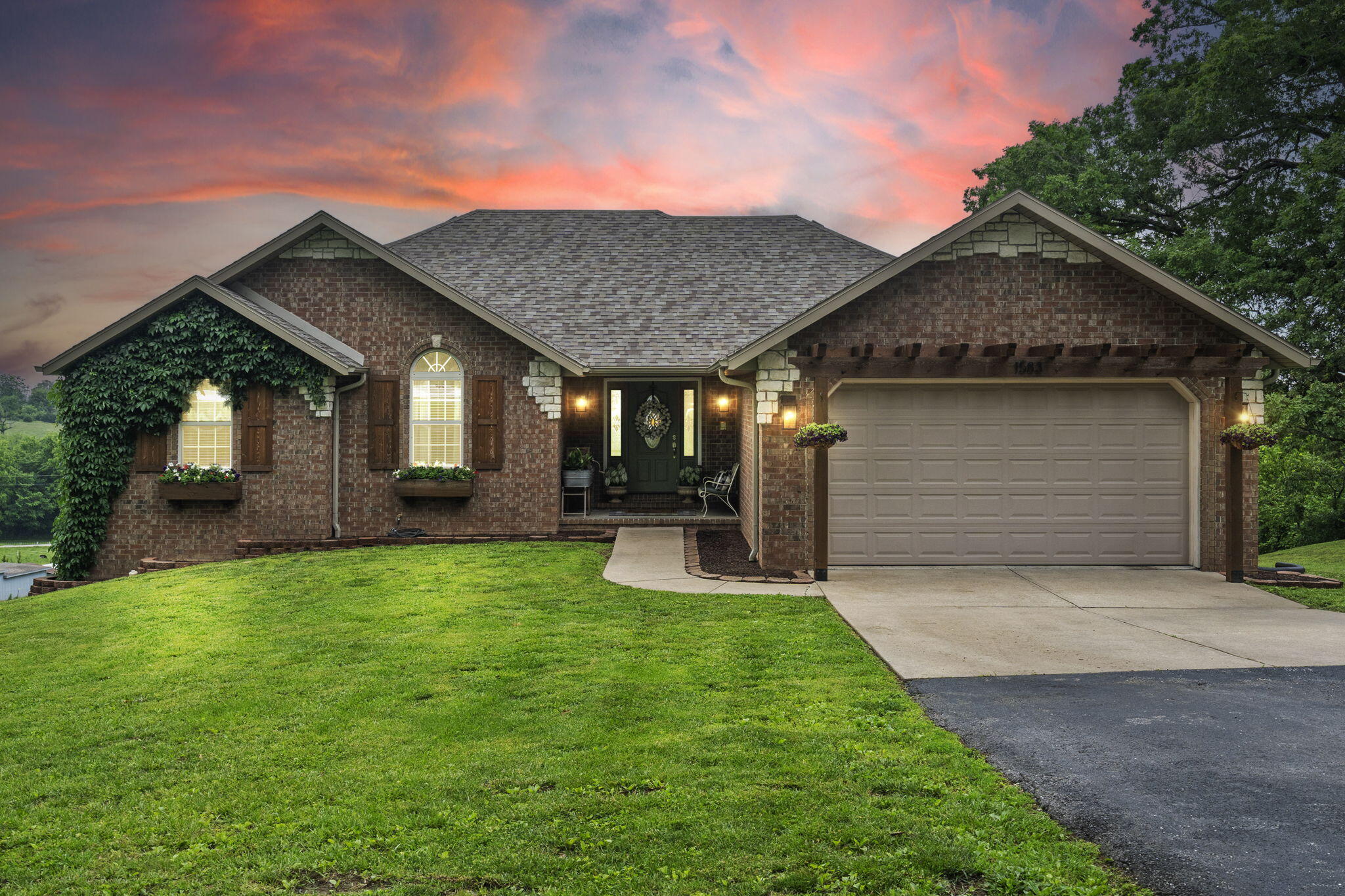 1583 State Highway Jj Property Photo 1
