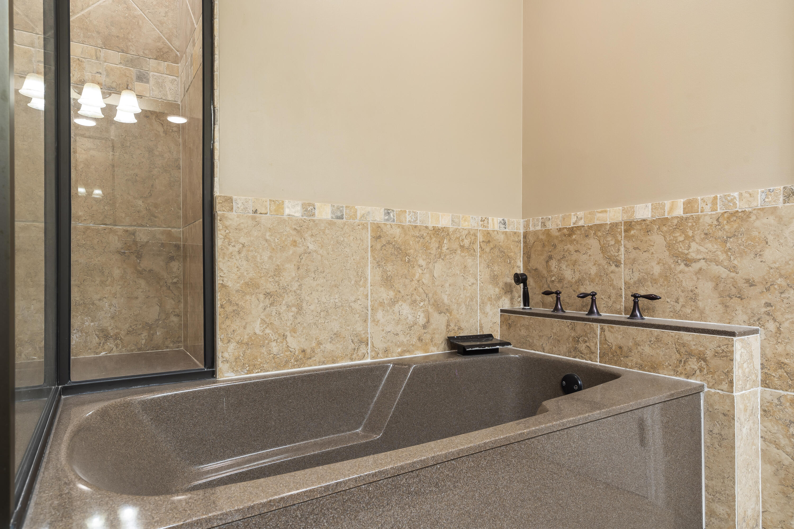 807 South Stanford Drive Property Photo 26