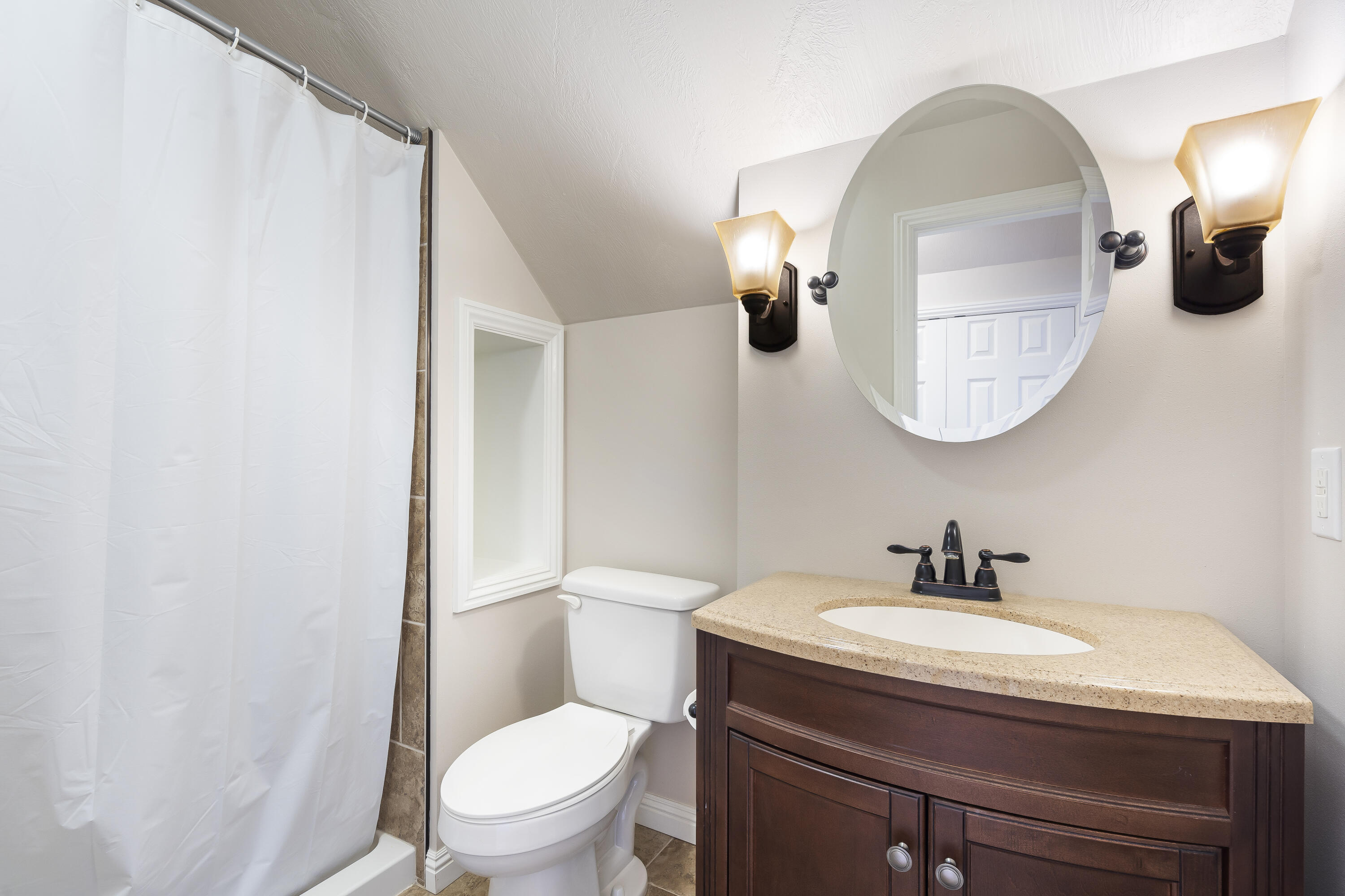 807 South Stanford Drive Property Photo 33