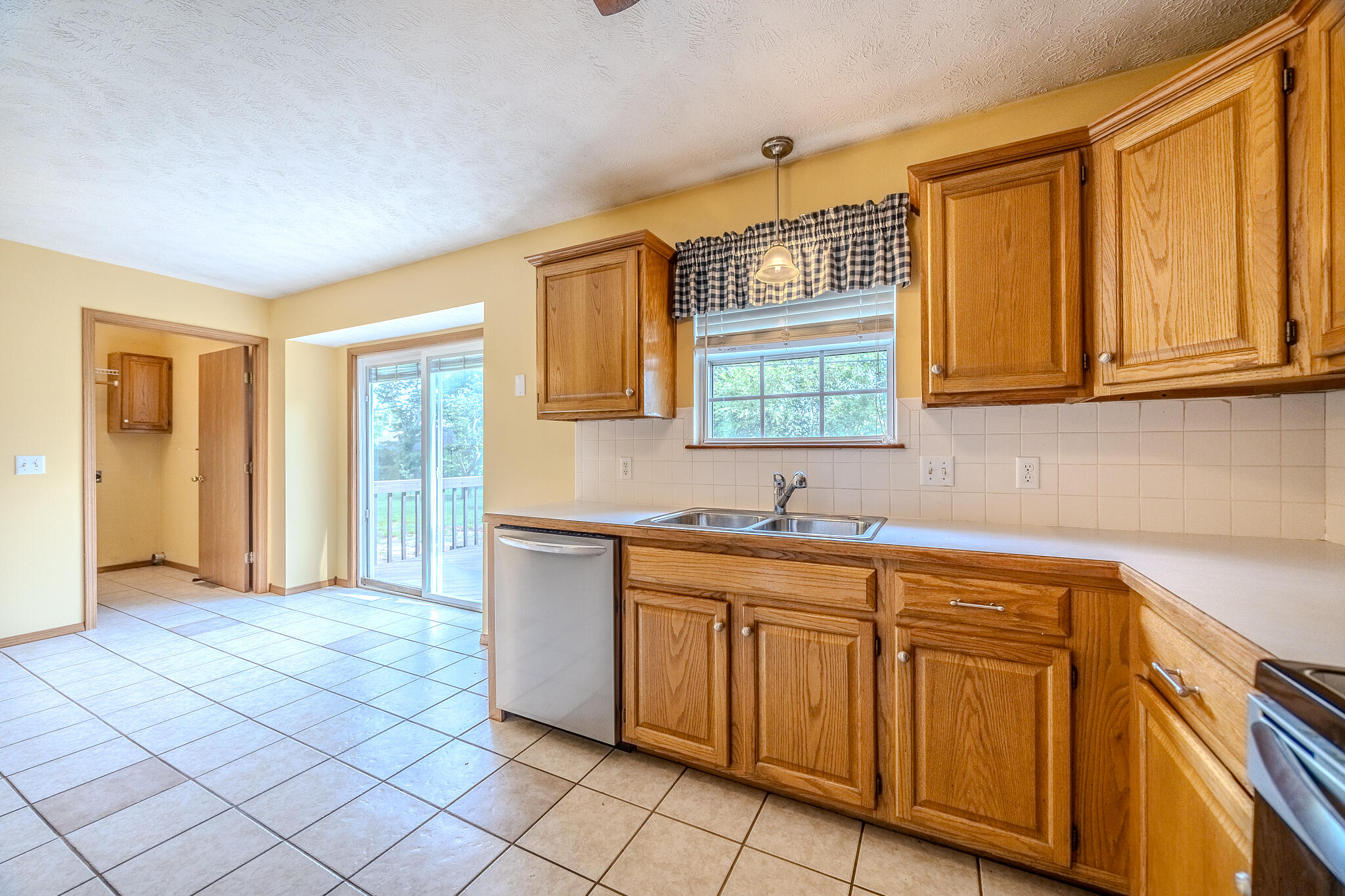 628 West Danielle Street Property Photo 13