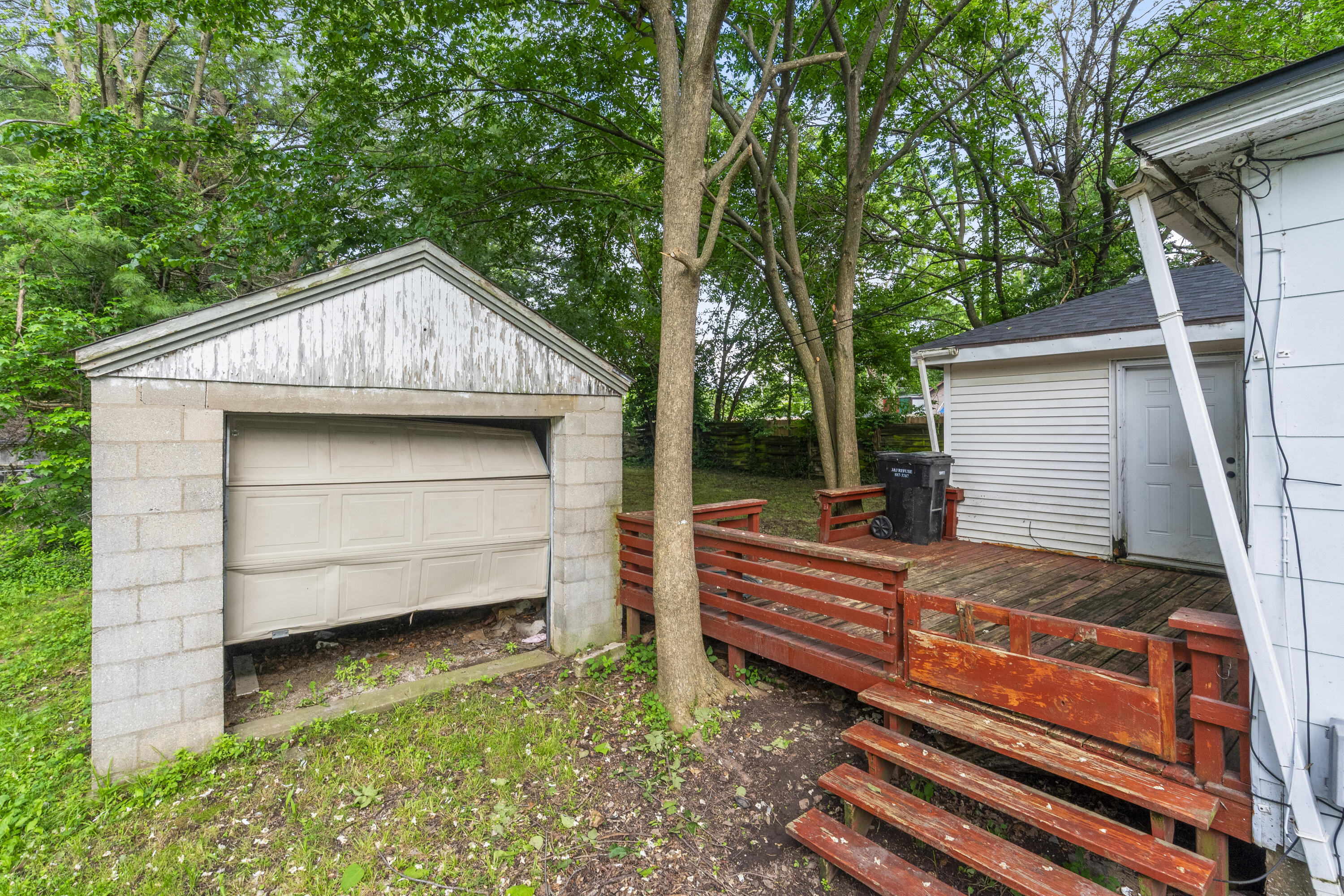 2116 North Campbell Avenue Property Photo 17