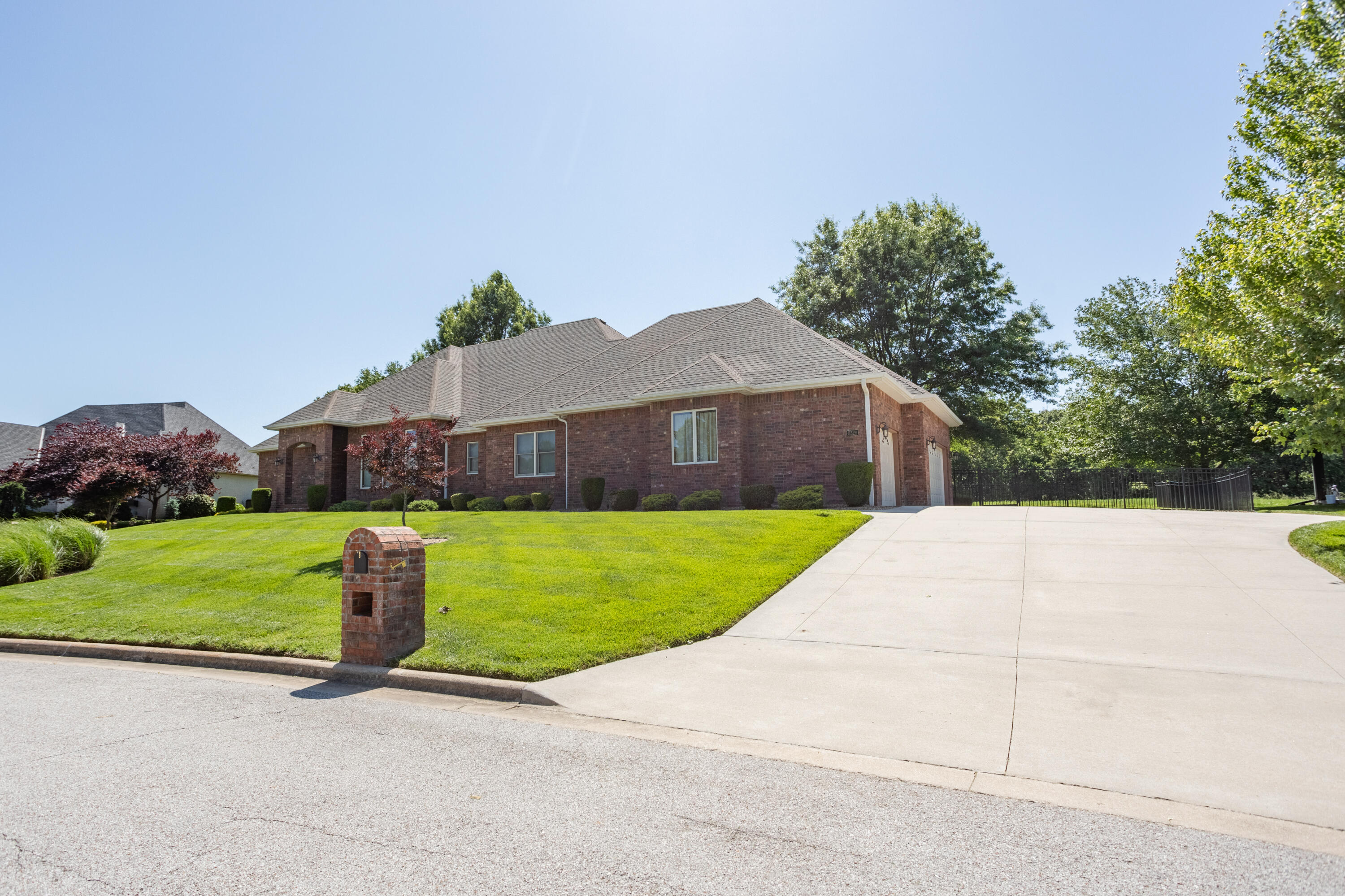 8326 Shinnecock Drive Property Photo 3