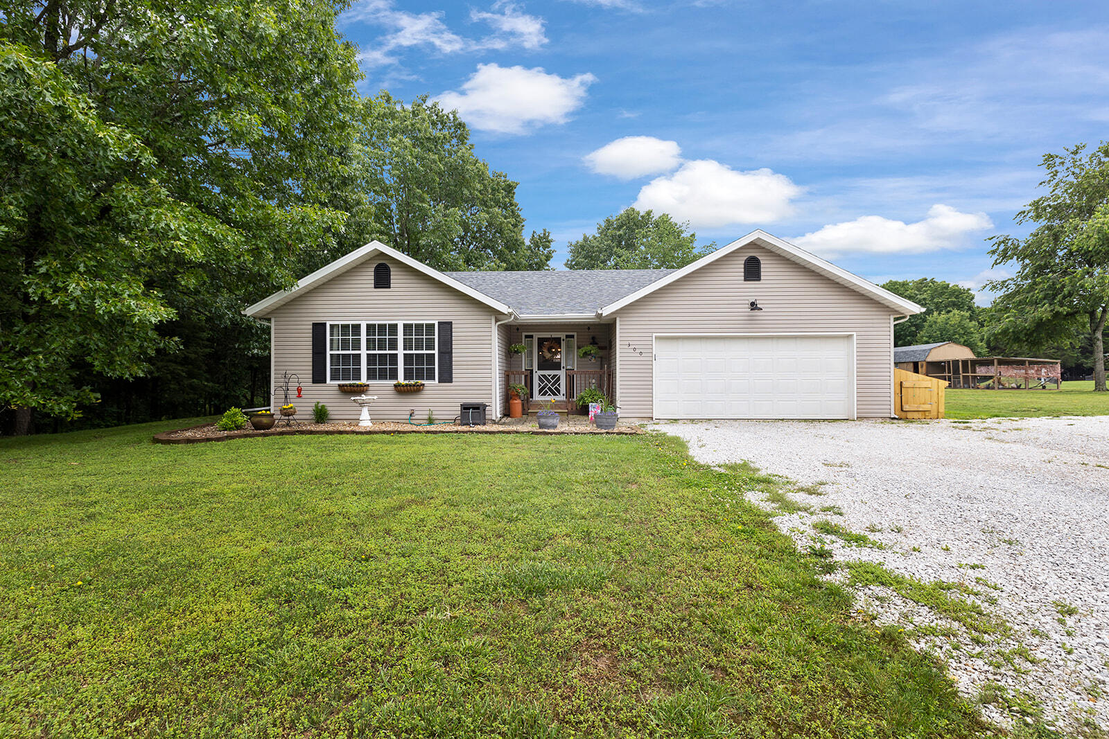 300 Rockytop Lane Property Photo 1