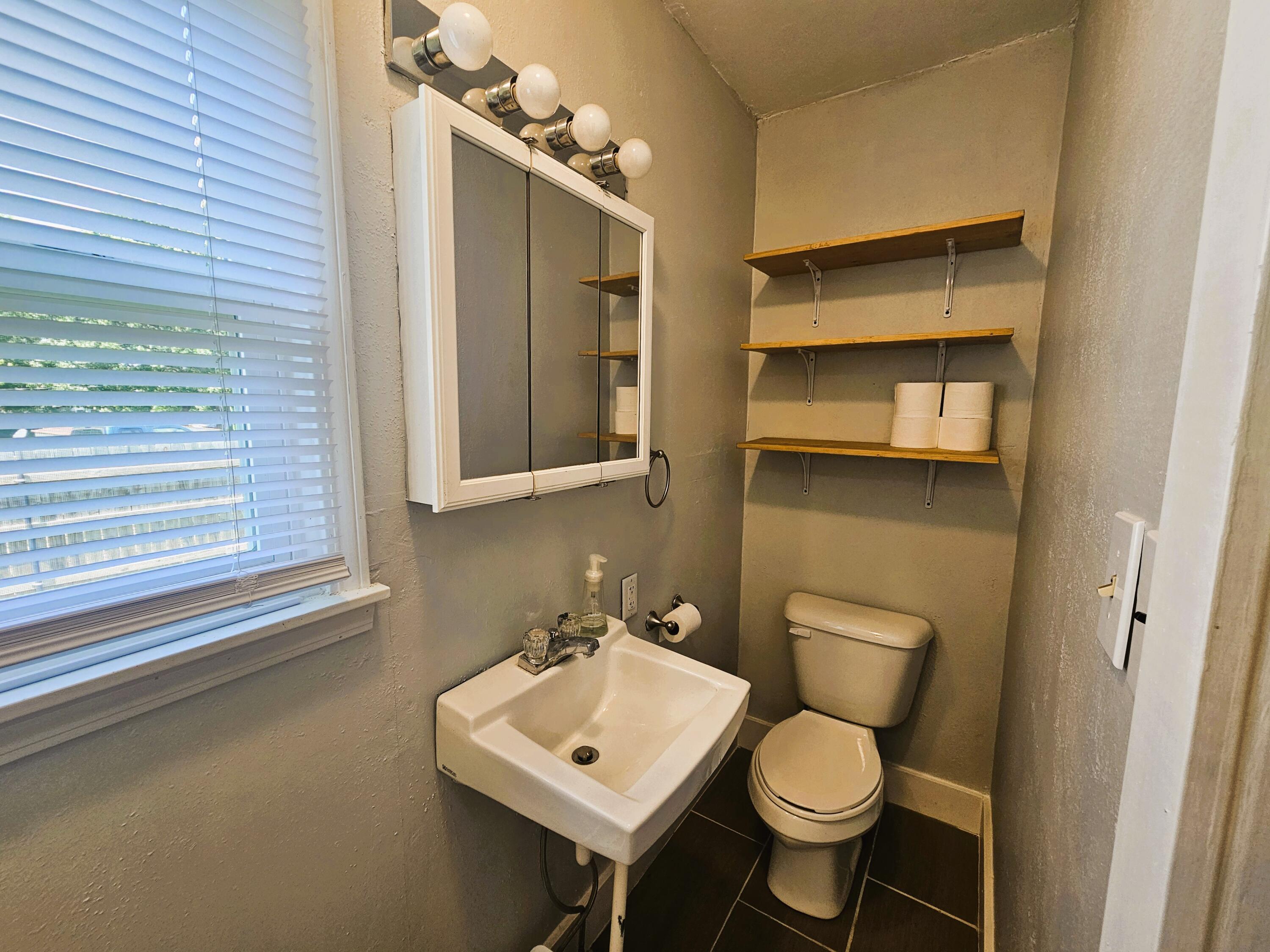 107 West Poplar Street Property Photo 17