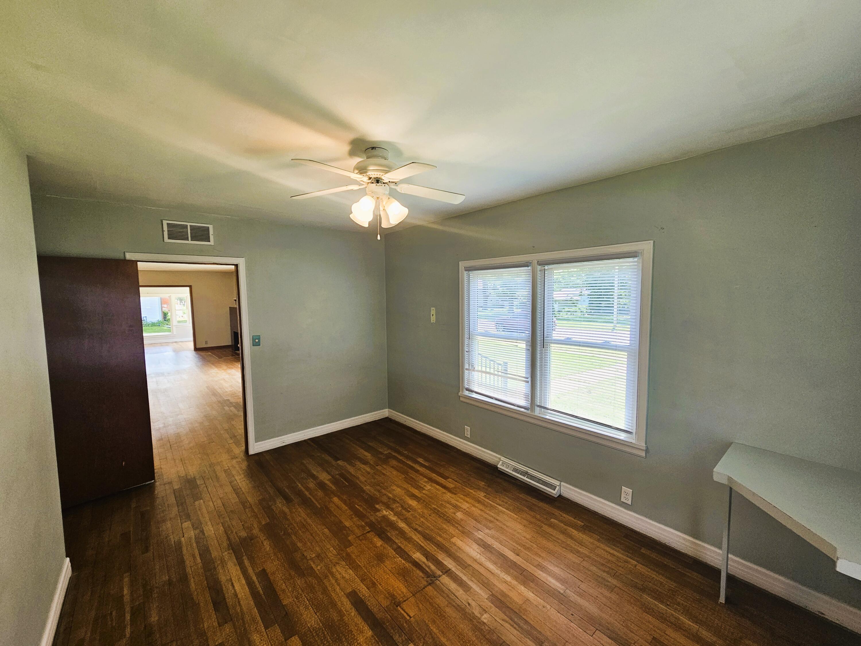 107 West Poplar Street Property Photo 21