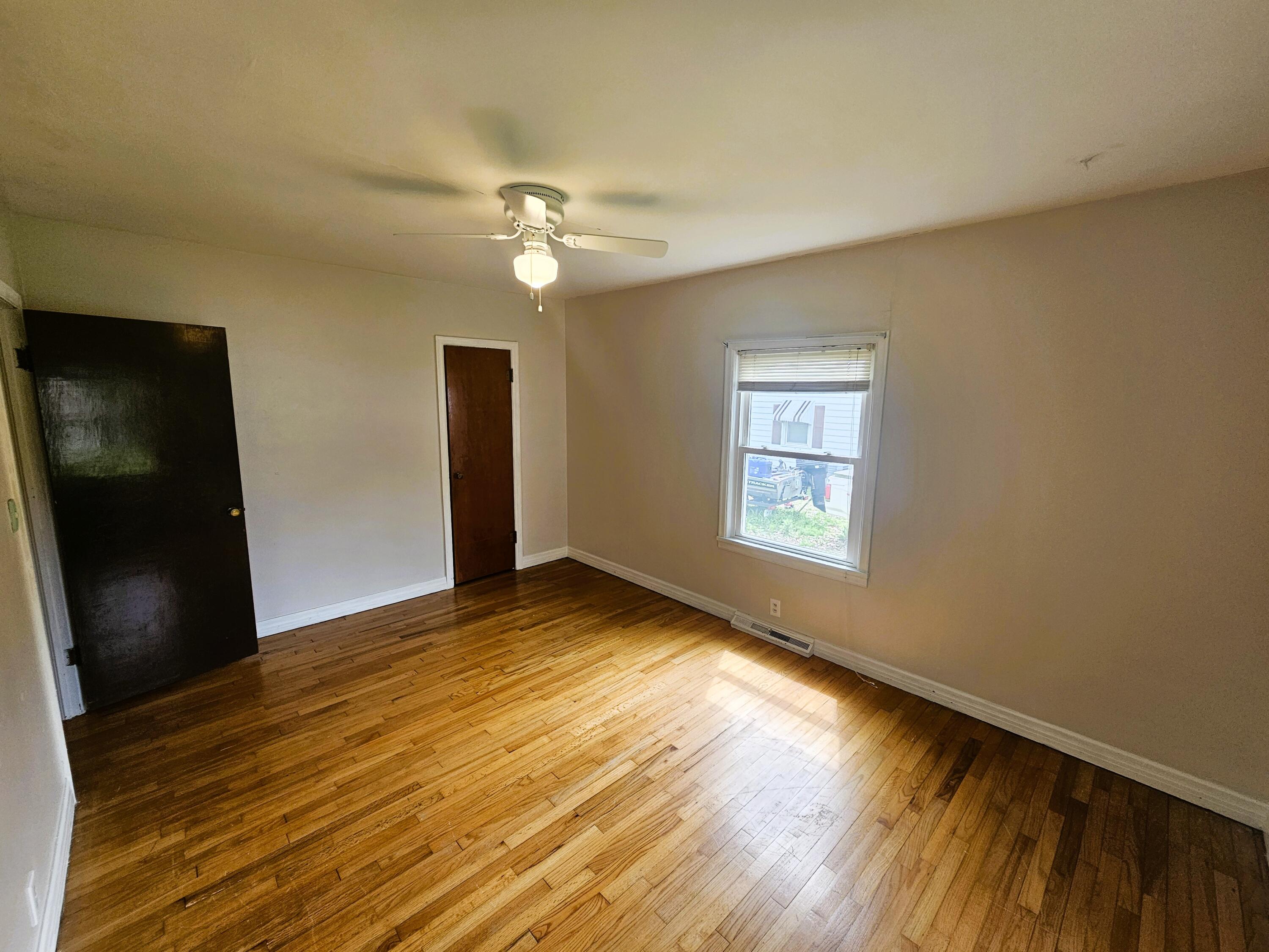 107 West Poplar Street Property Photo 27