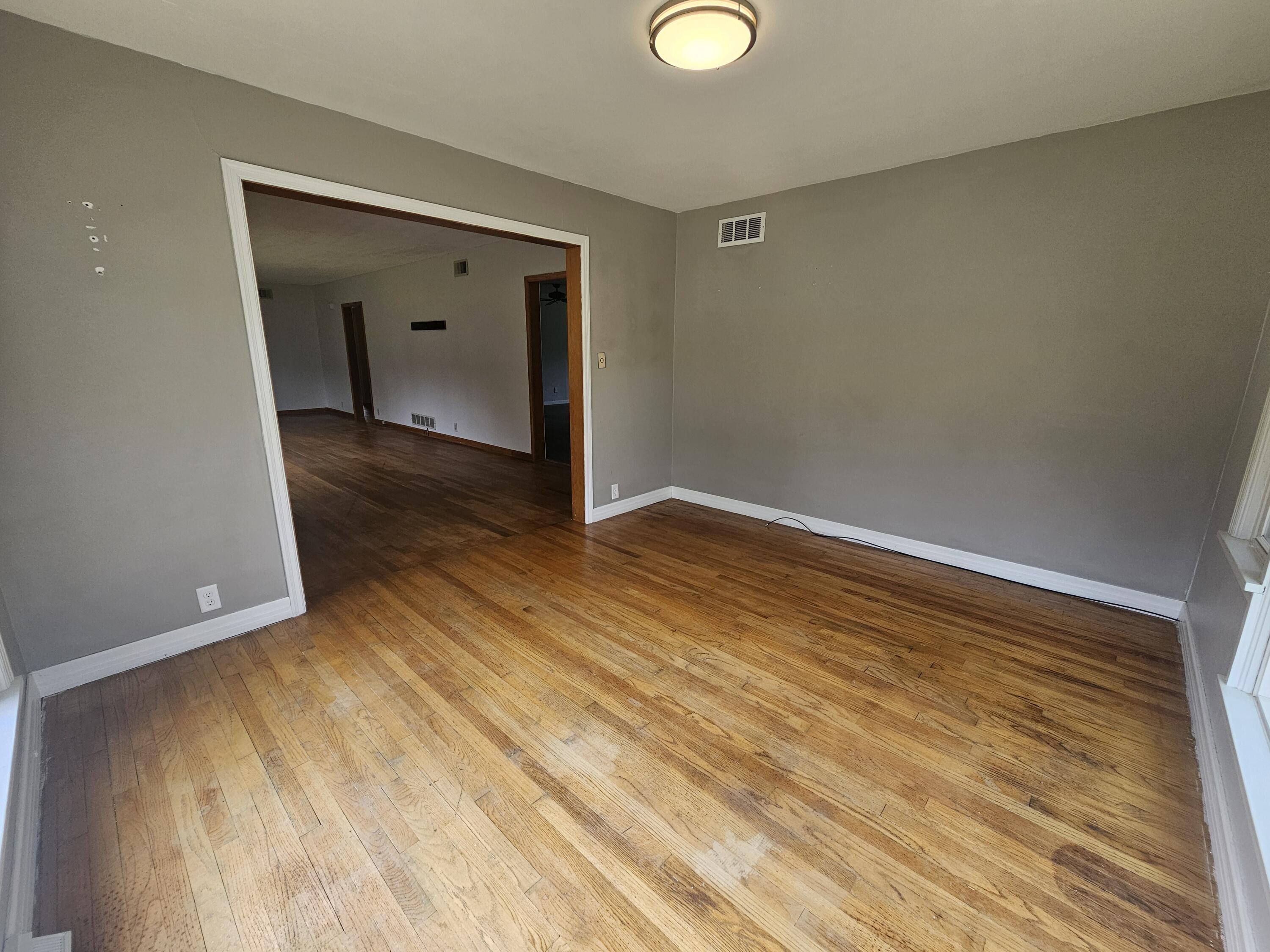 107 West Poplar Street Property Photo 30