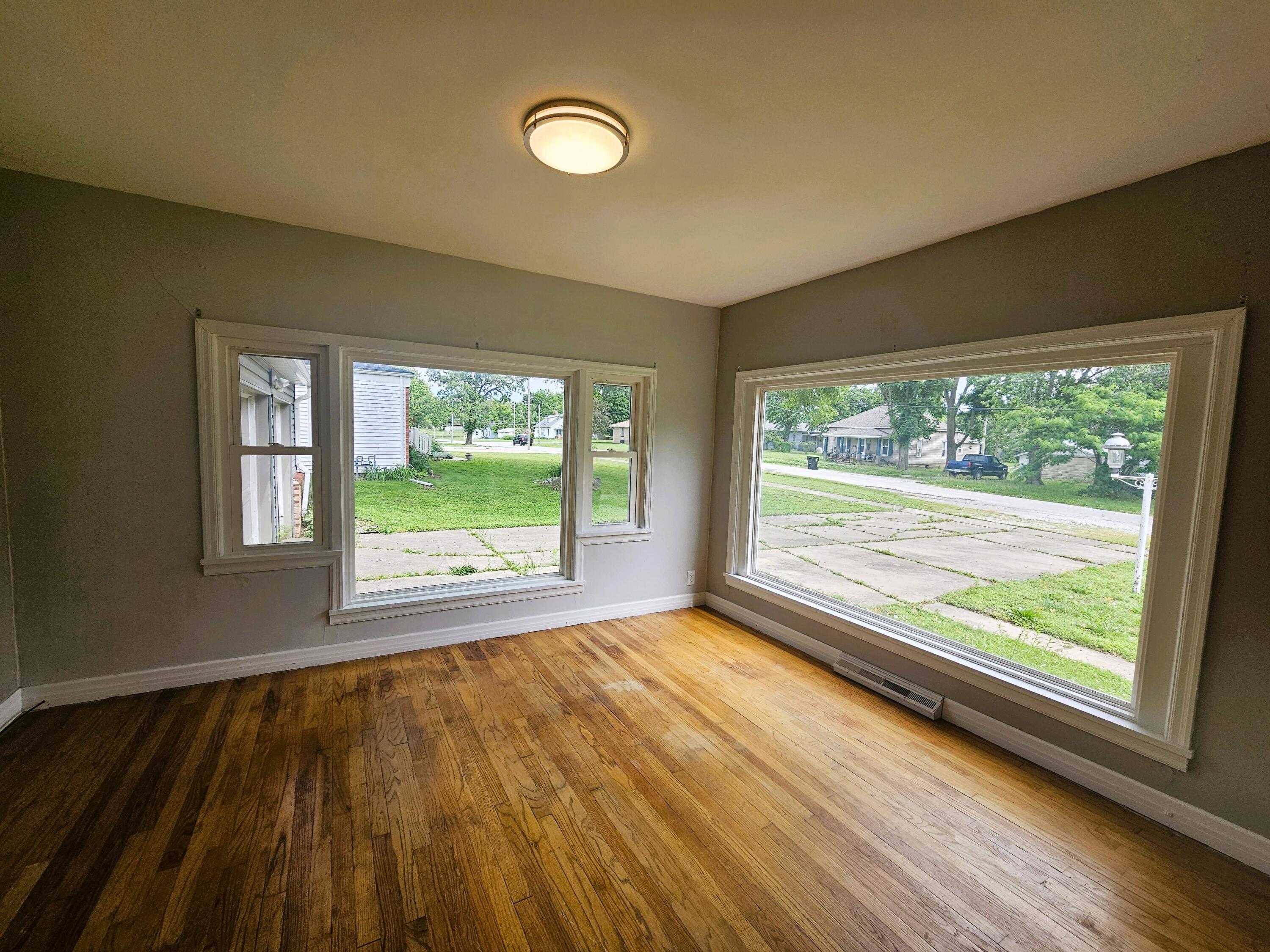 107 West Poplar Street Property Photo 32