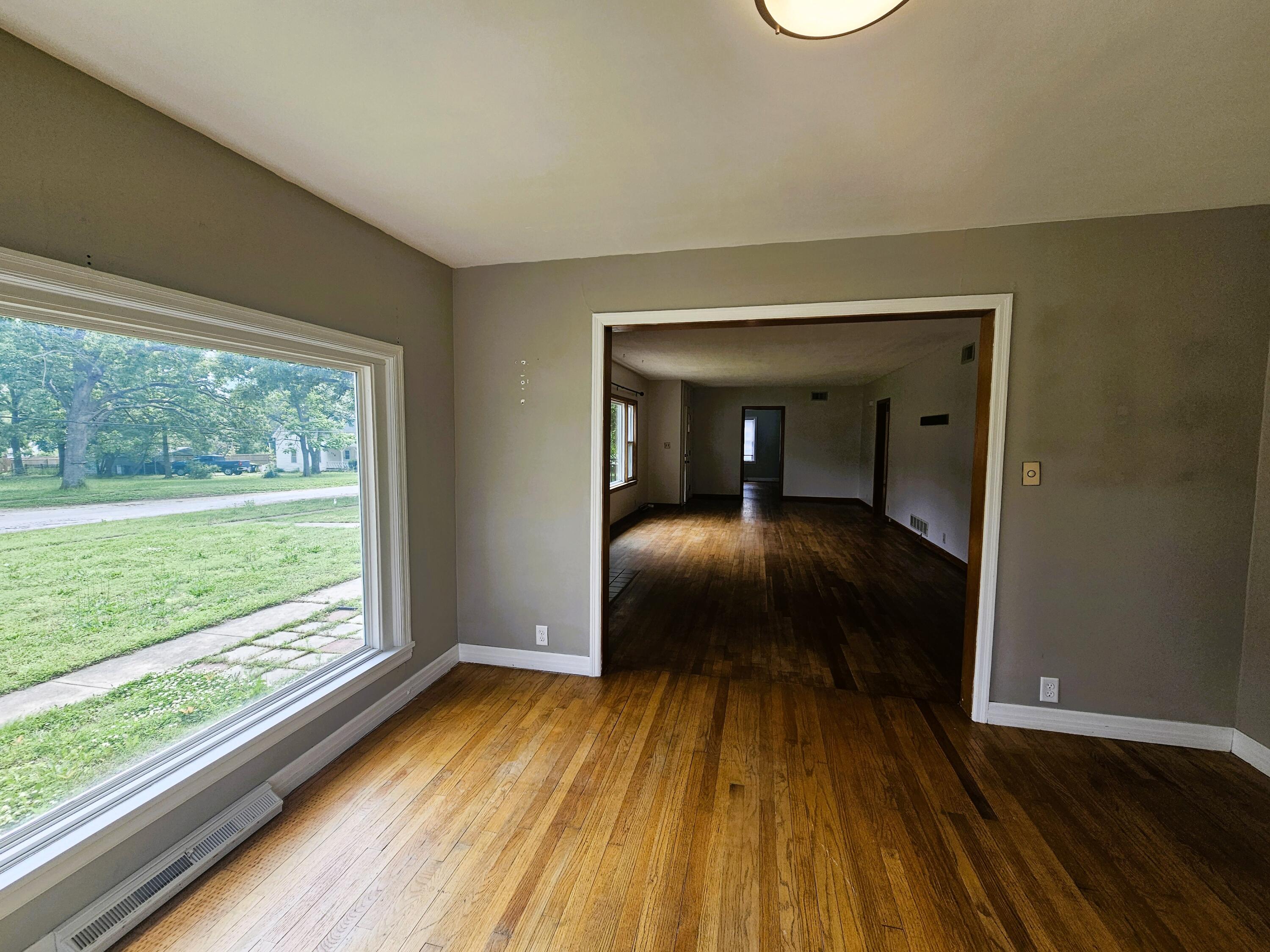 107 West Poplar Street Property Photo 33