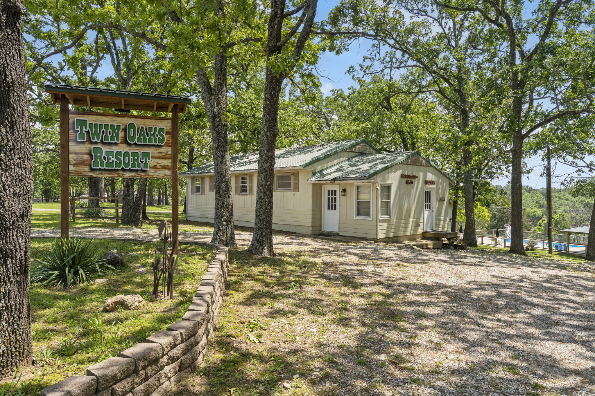 638 Double Day Property Photo 5