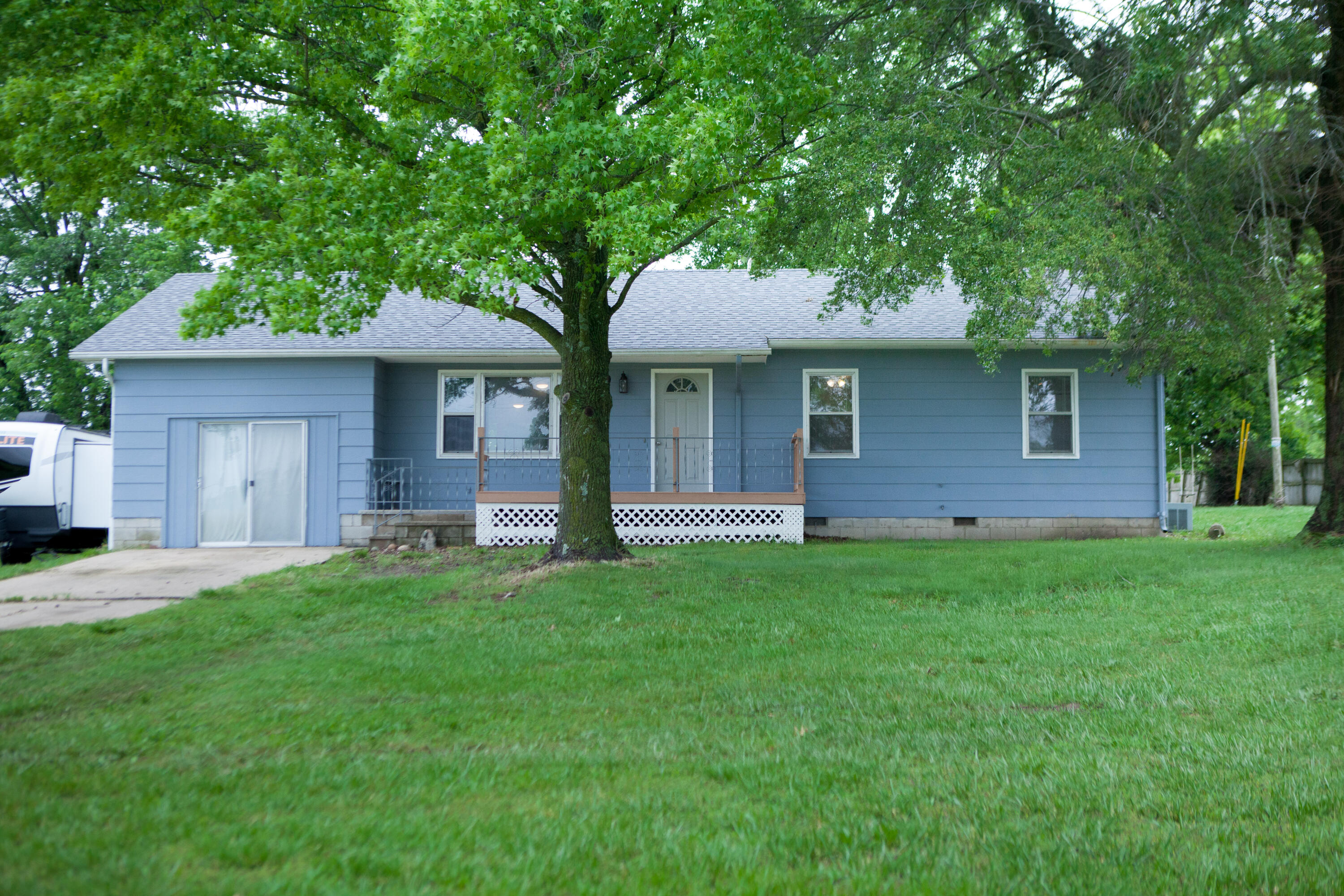 18627 Farm Road 1075 Property Photo 1