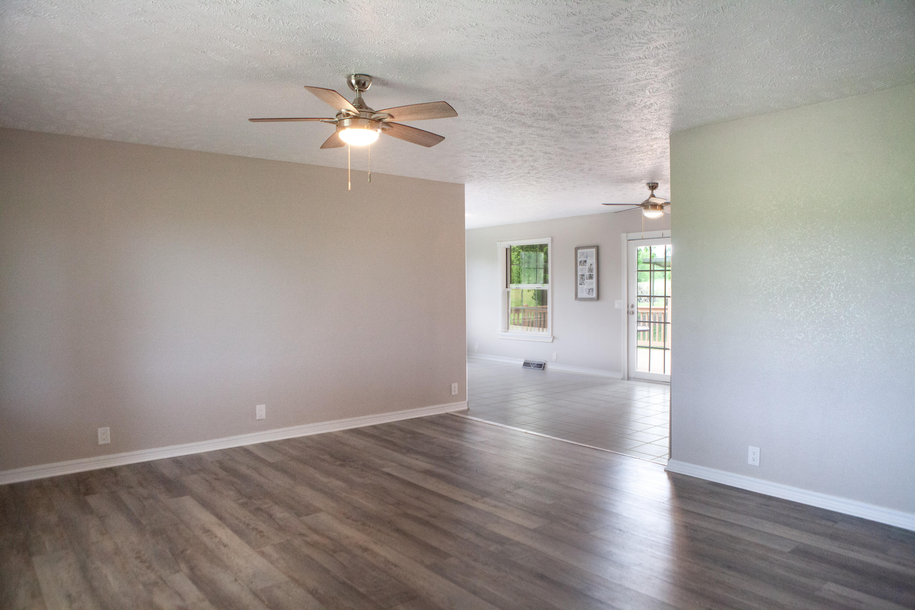 18627 Farm Road 1075 Property Photo 4