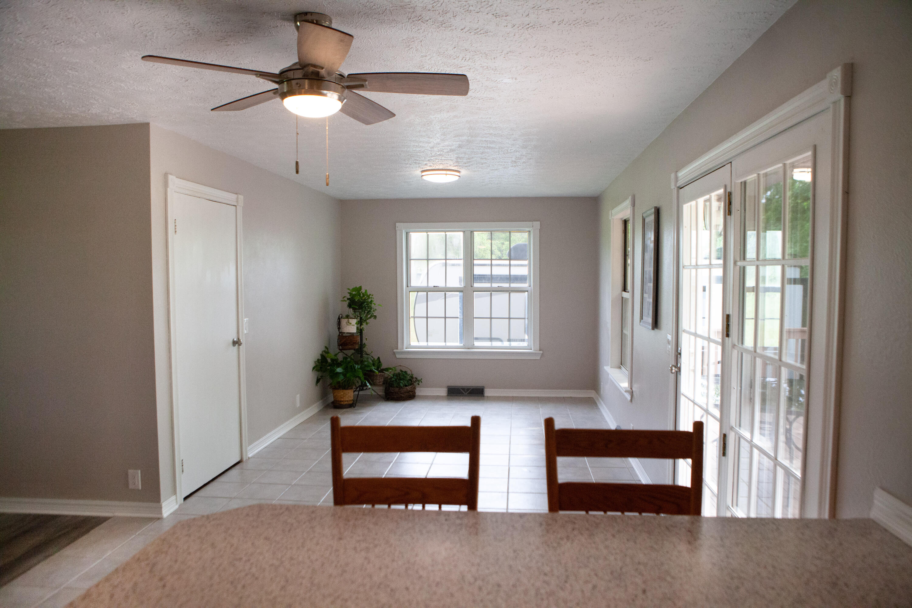 18627 Farm Road 1075 Property Photo 5
