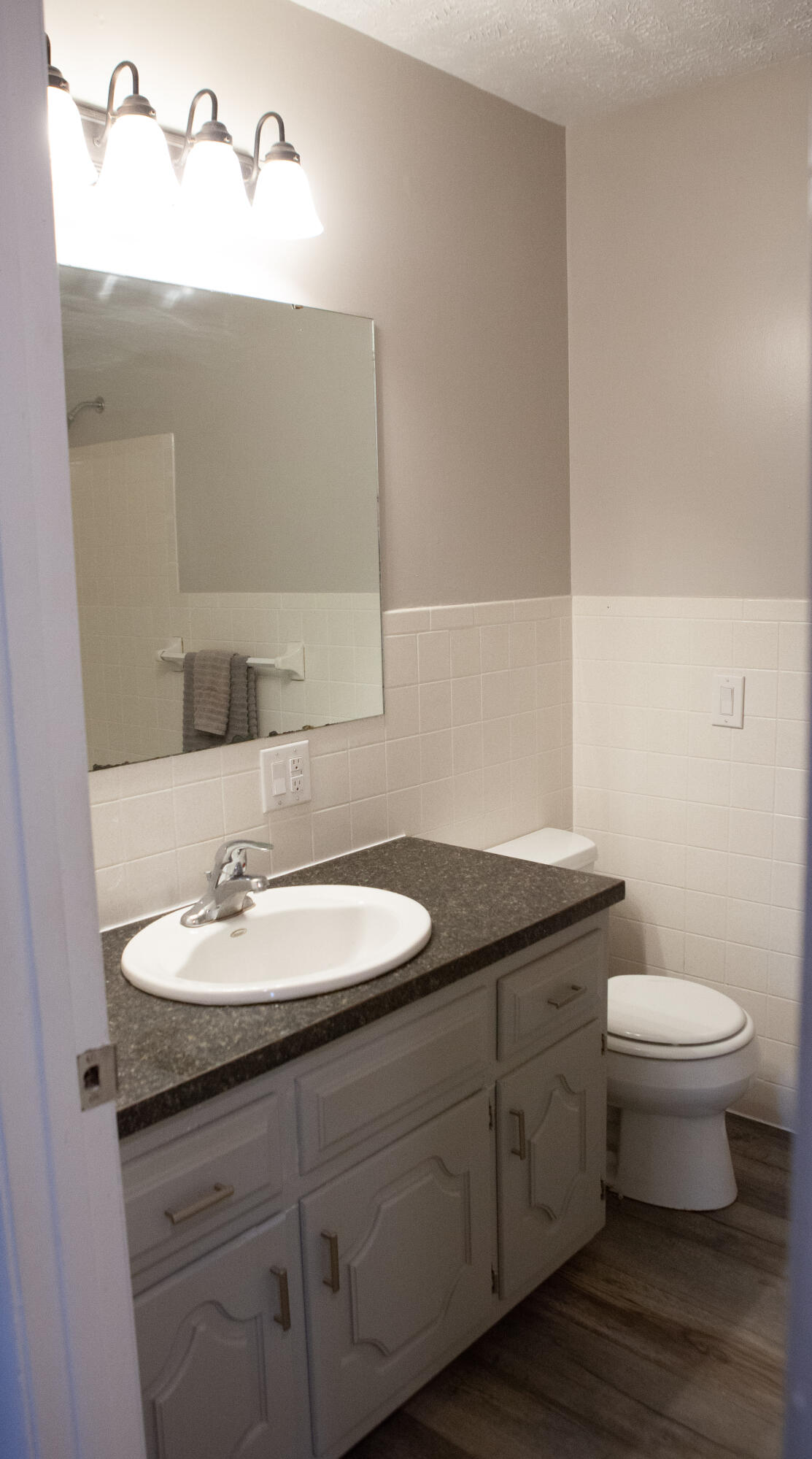 18627 Farm Road 1075 Property Photo 12