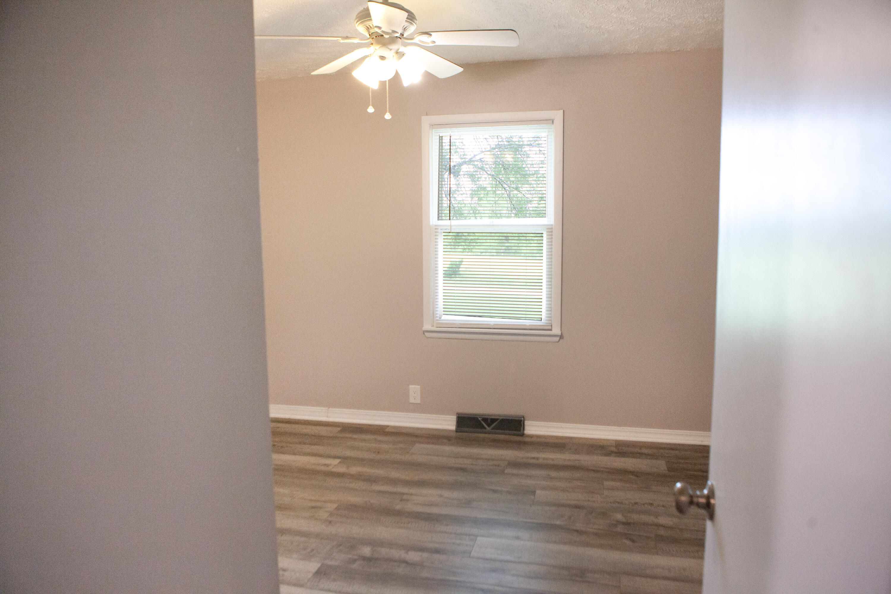 18627 Farm Road 1075 Property Photo 14