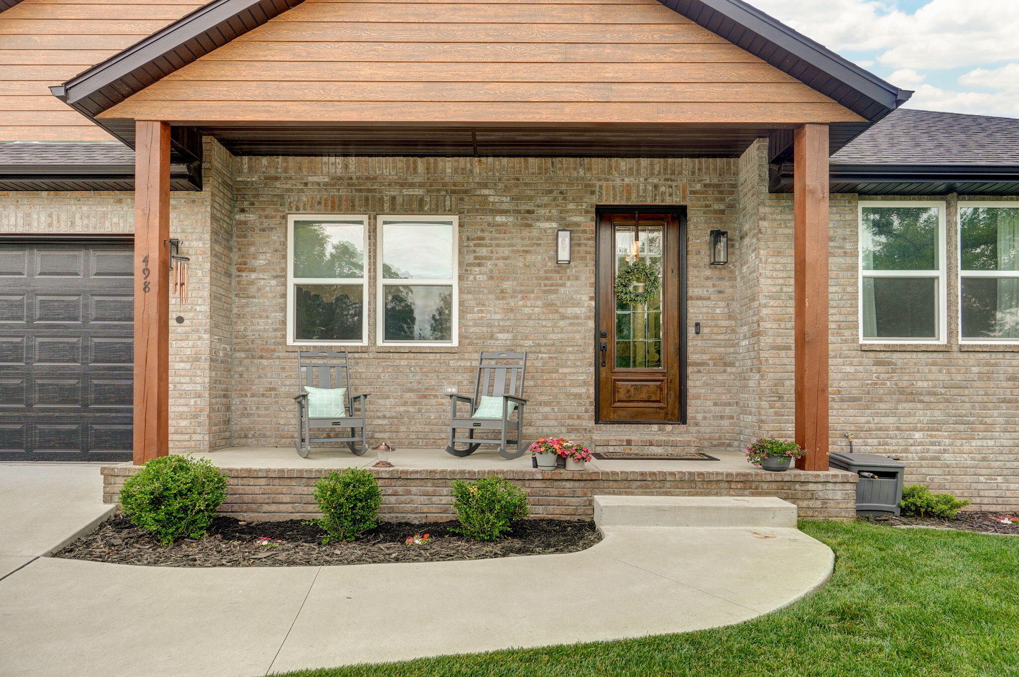 498 Mockingbird Property Photo 4