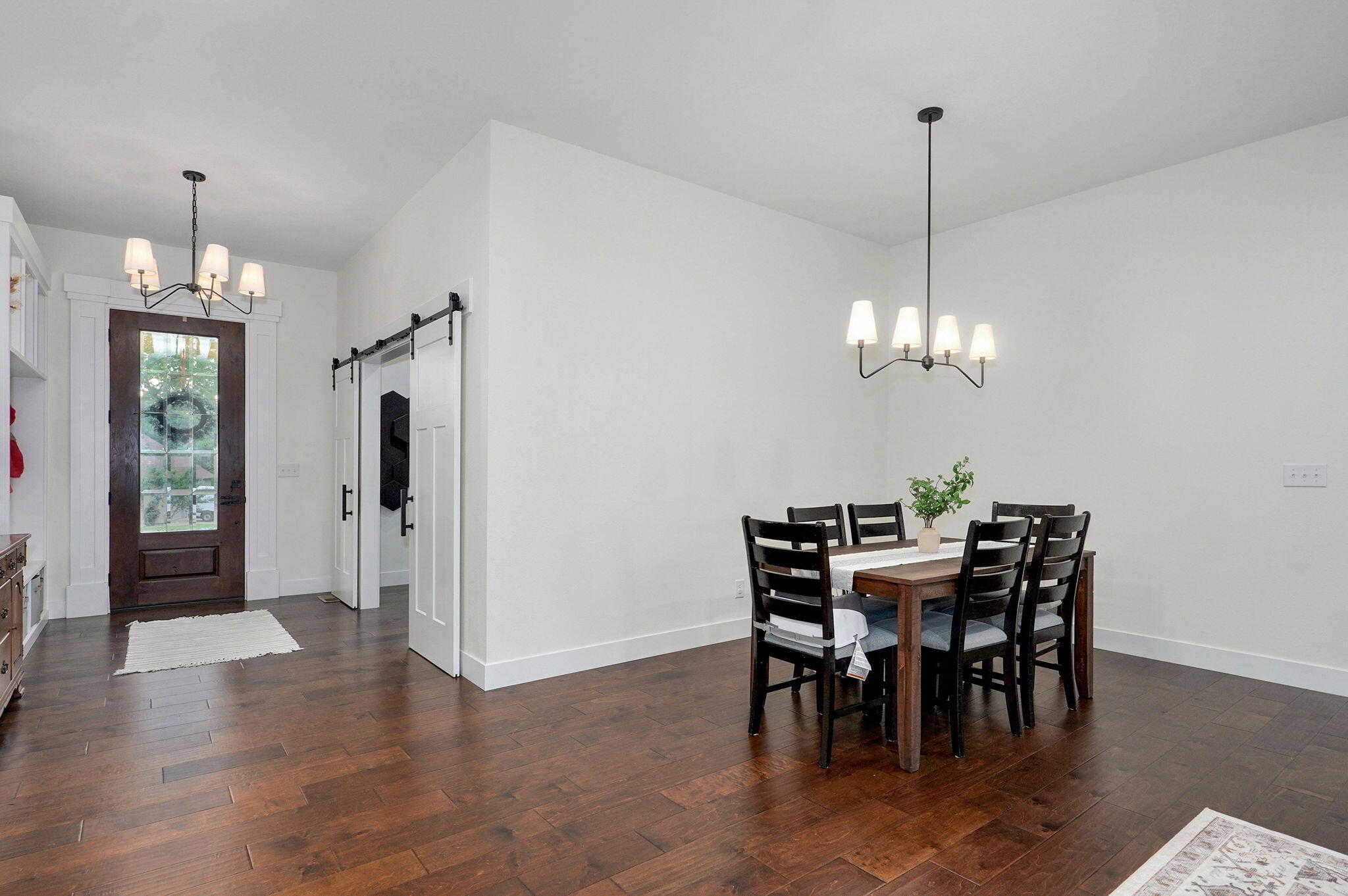 498 Mockingbird Property Photo 11