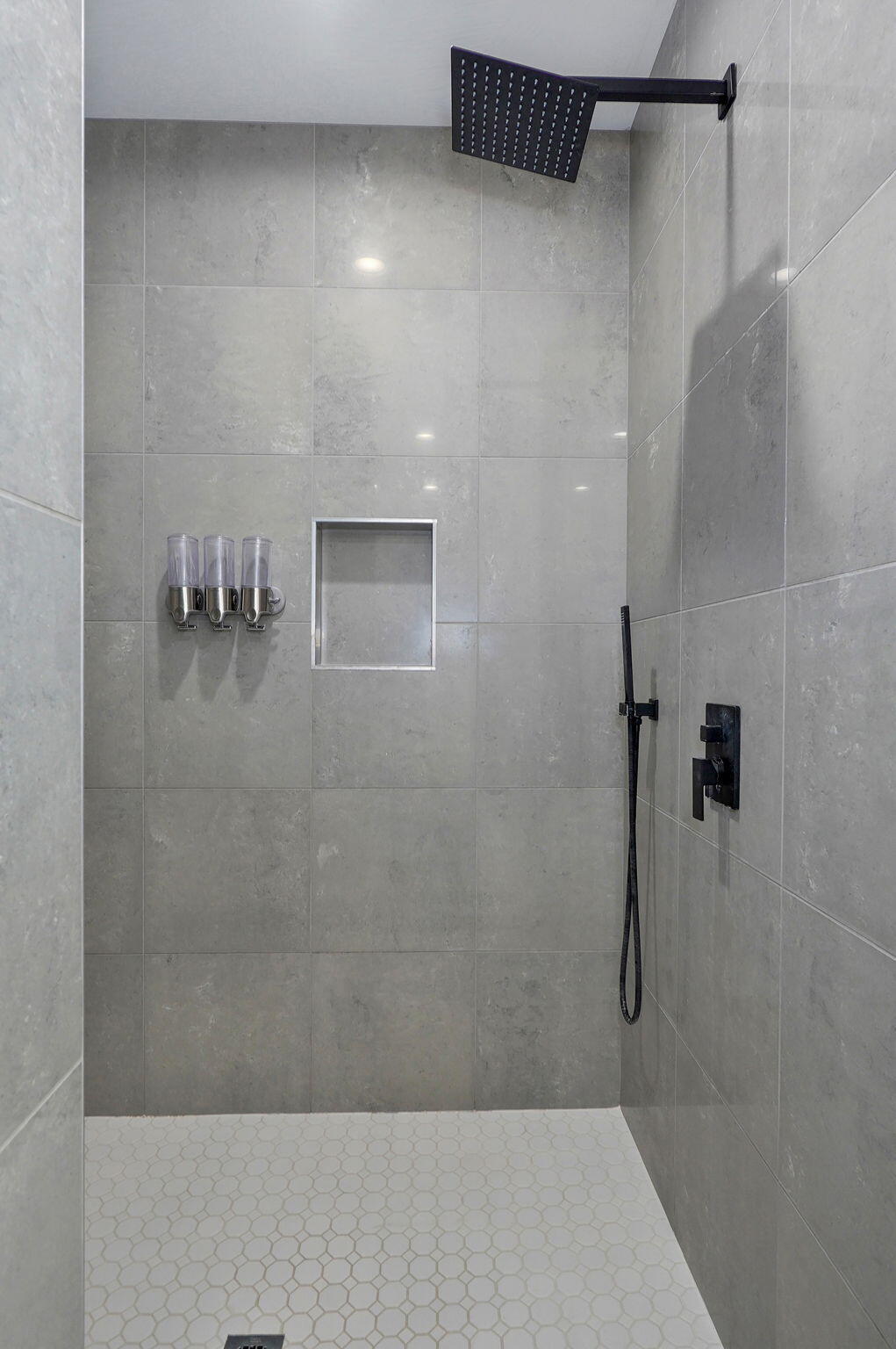 498 Mockingbird Property Photo 17