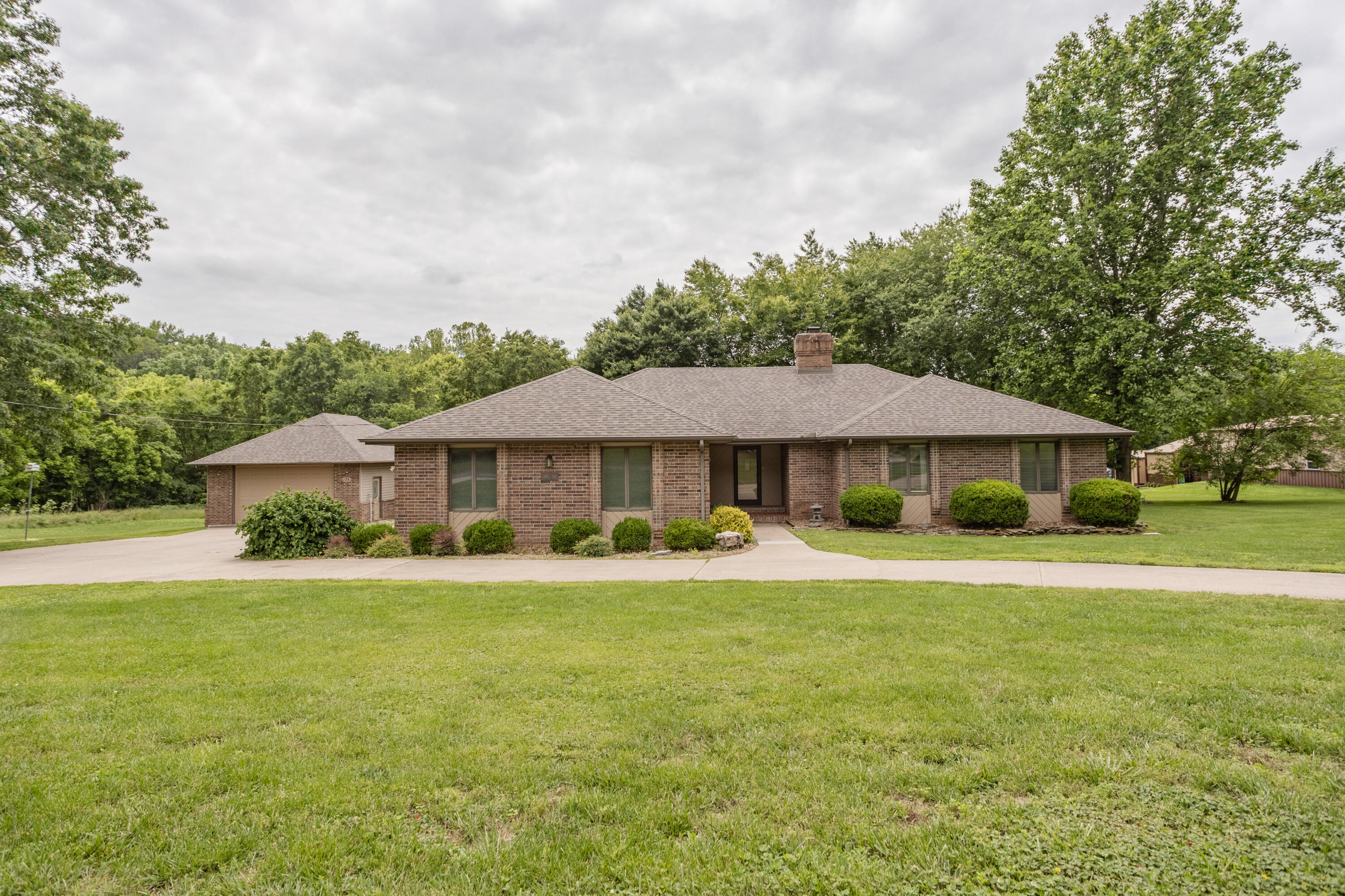 175 Covered Bridge Drive Property Photo 1
