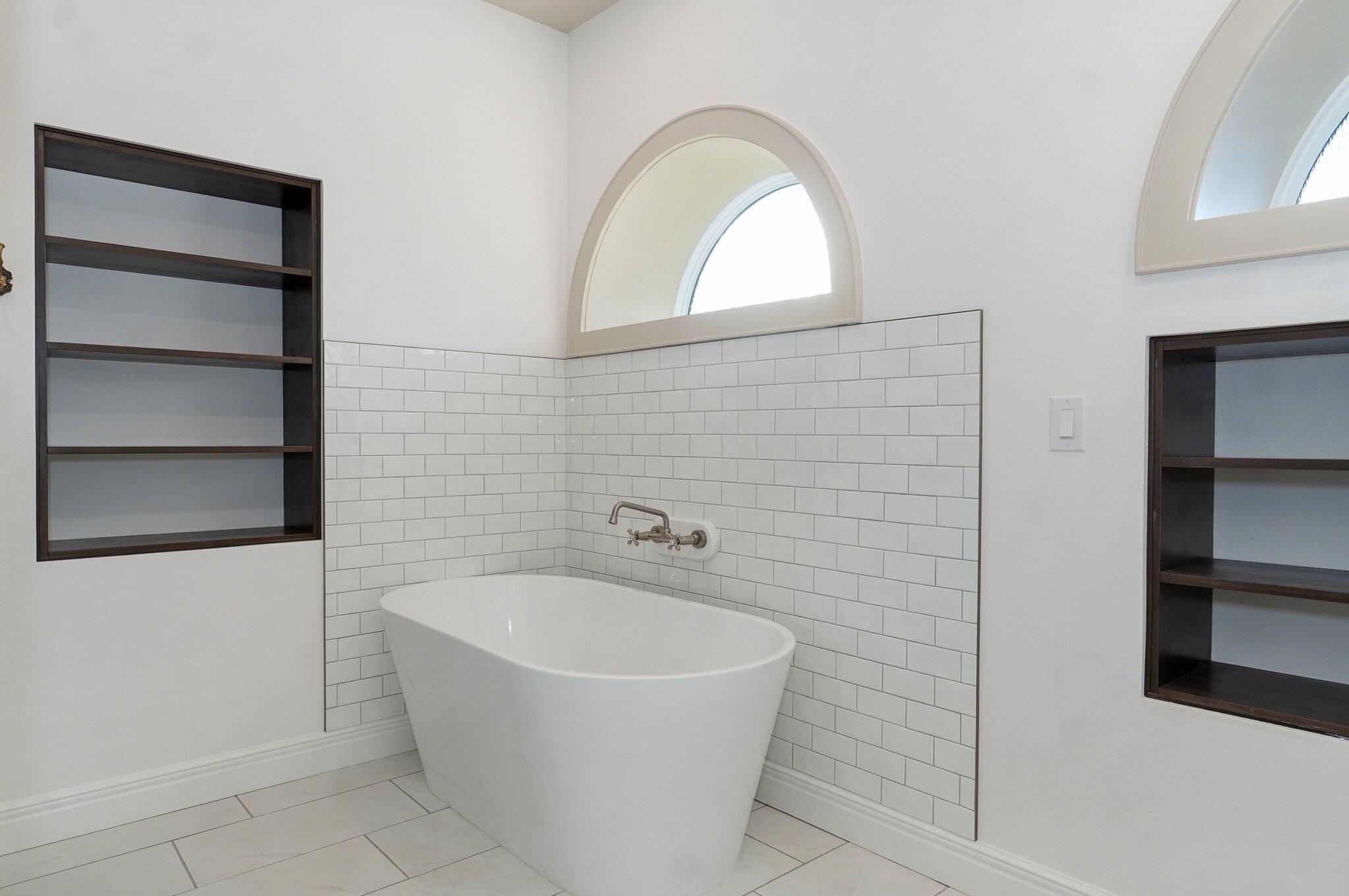 1115 South National Avenue Property Photo 25