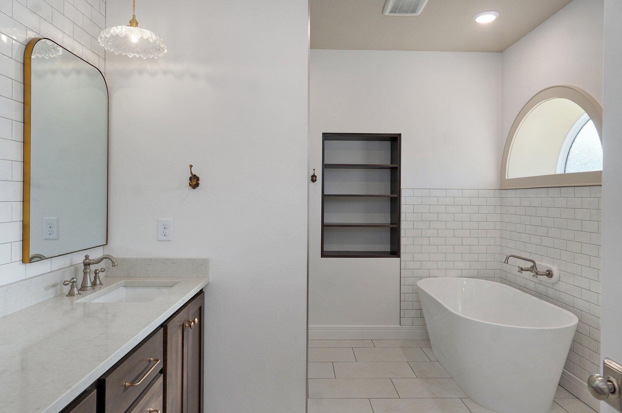 1115 South National Avenue Property Photo 28