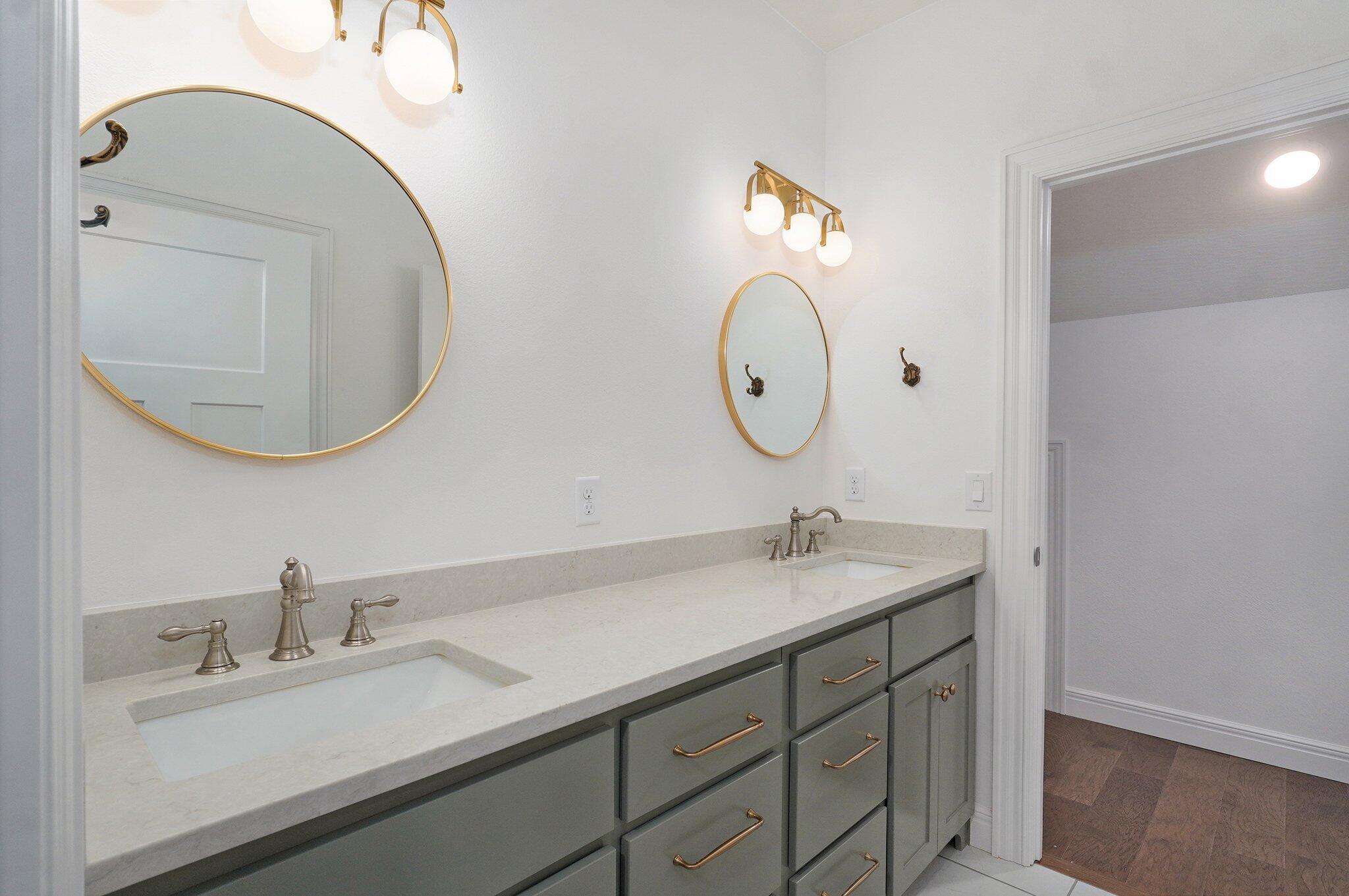 1115 South National Avenue Property Photo 37