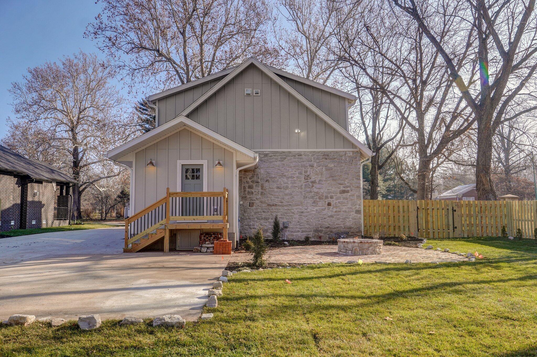 1115 South National Avenue Property Photo 48