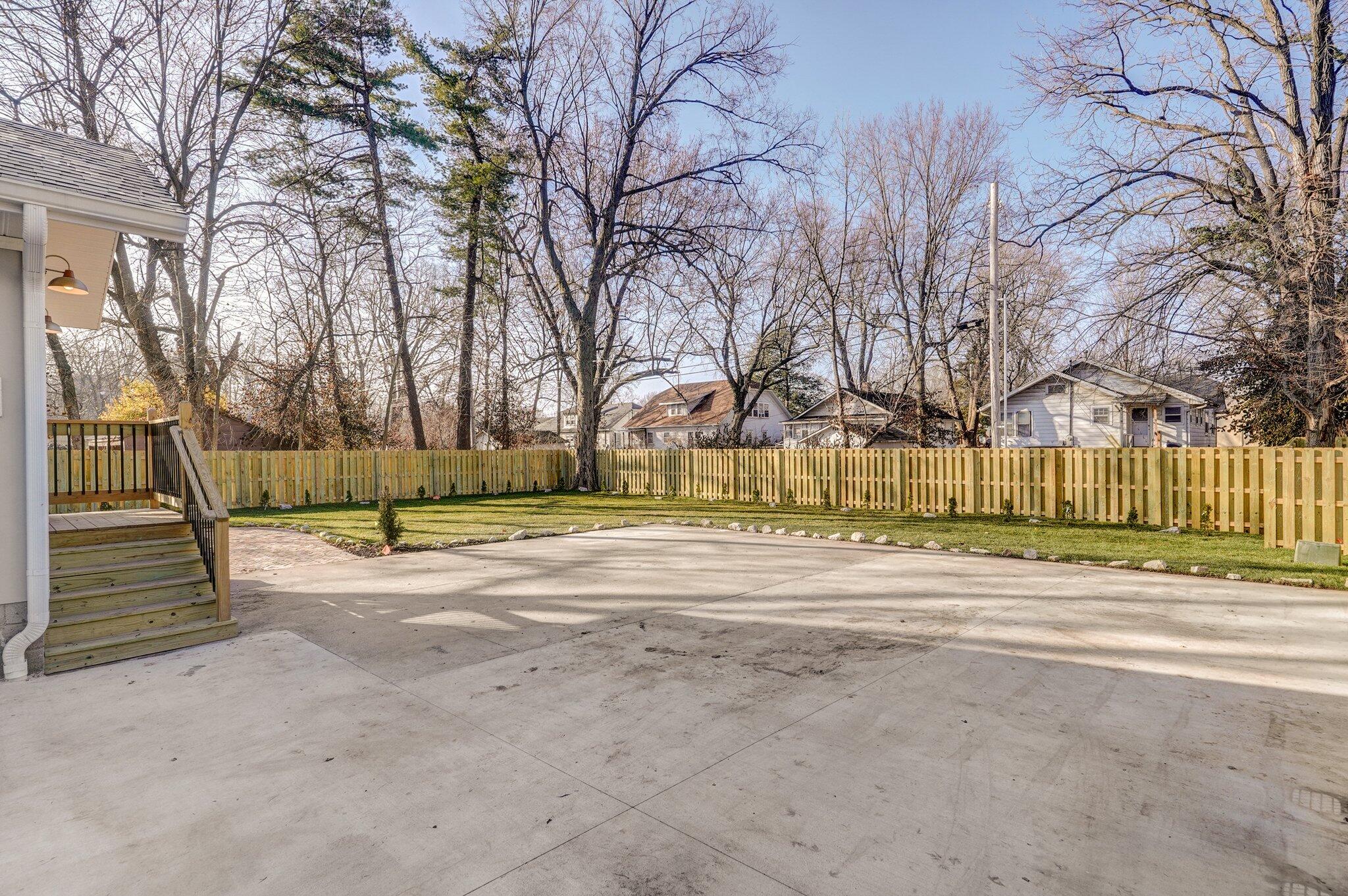 1115 South National Avenue Property Photo 52