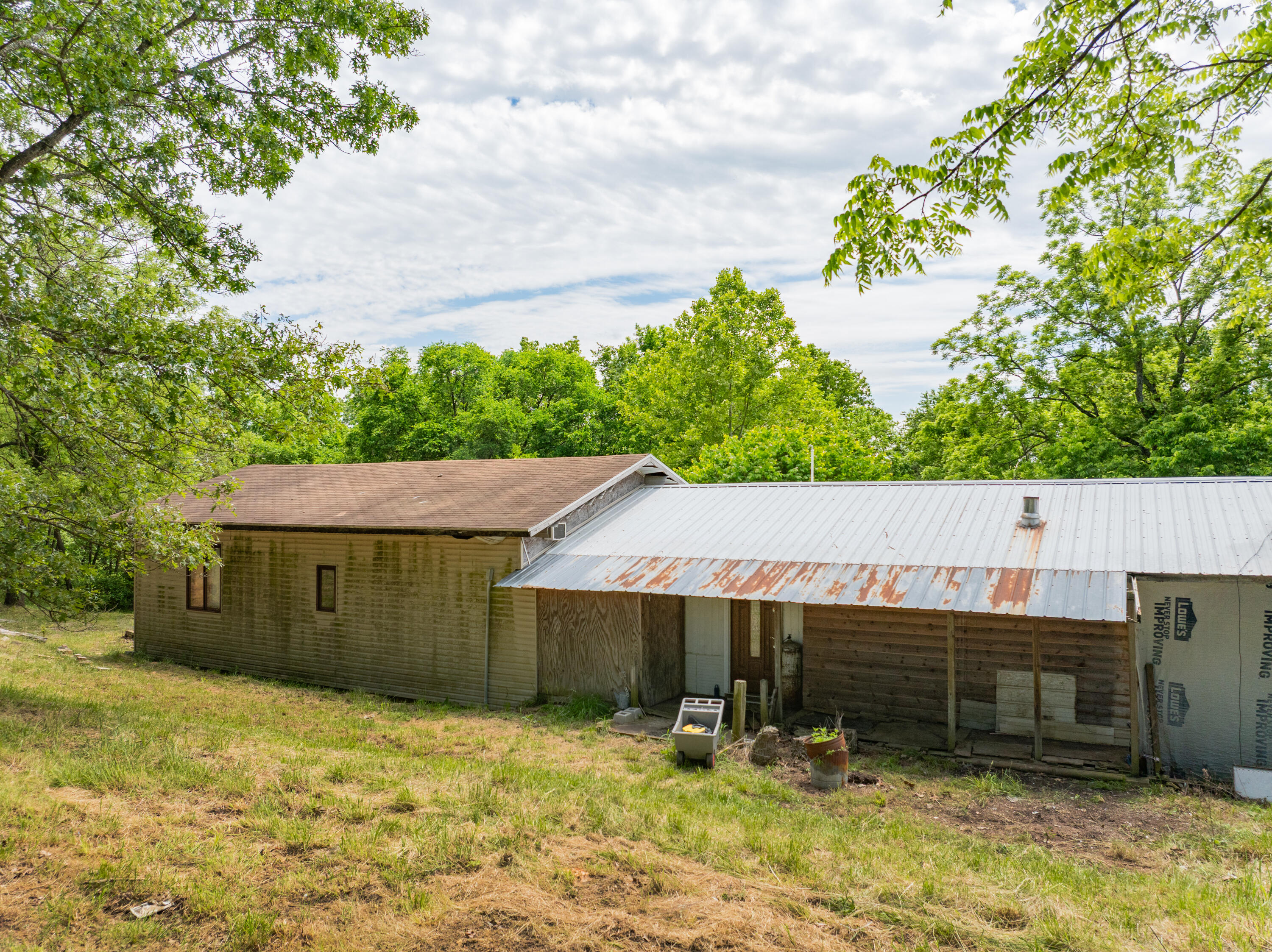 623 State Road K Property Photo 5