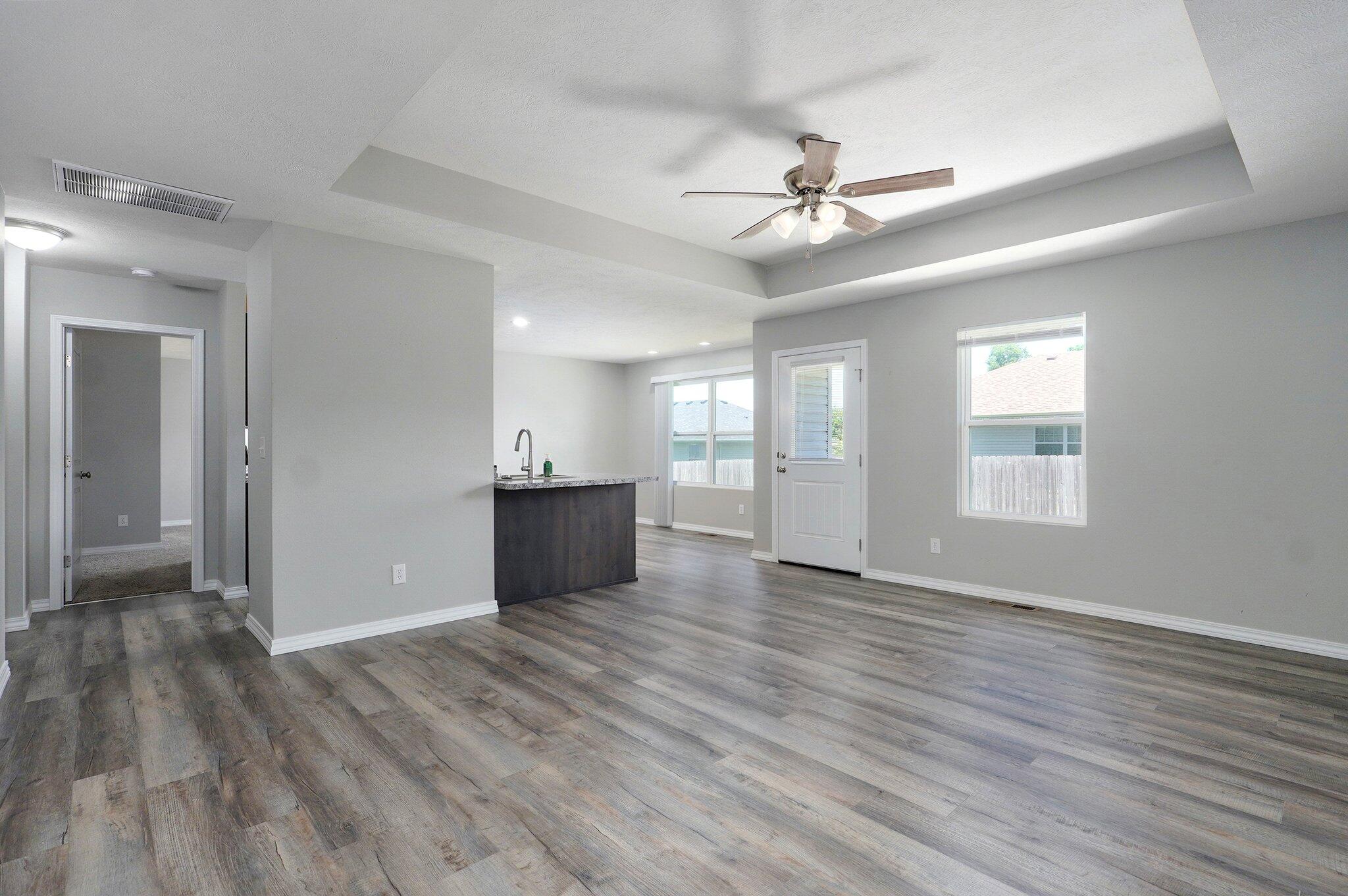 511 Mark Street Property Photo 8