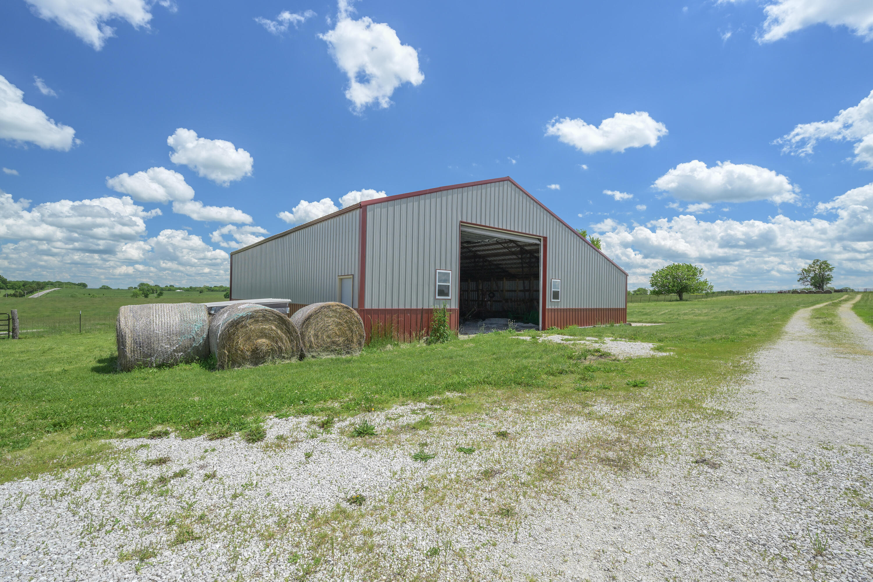1556 East 490th Road Property Photo 46