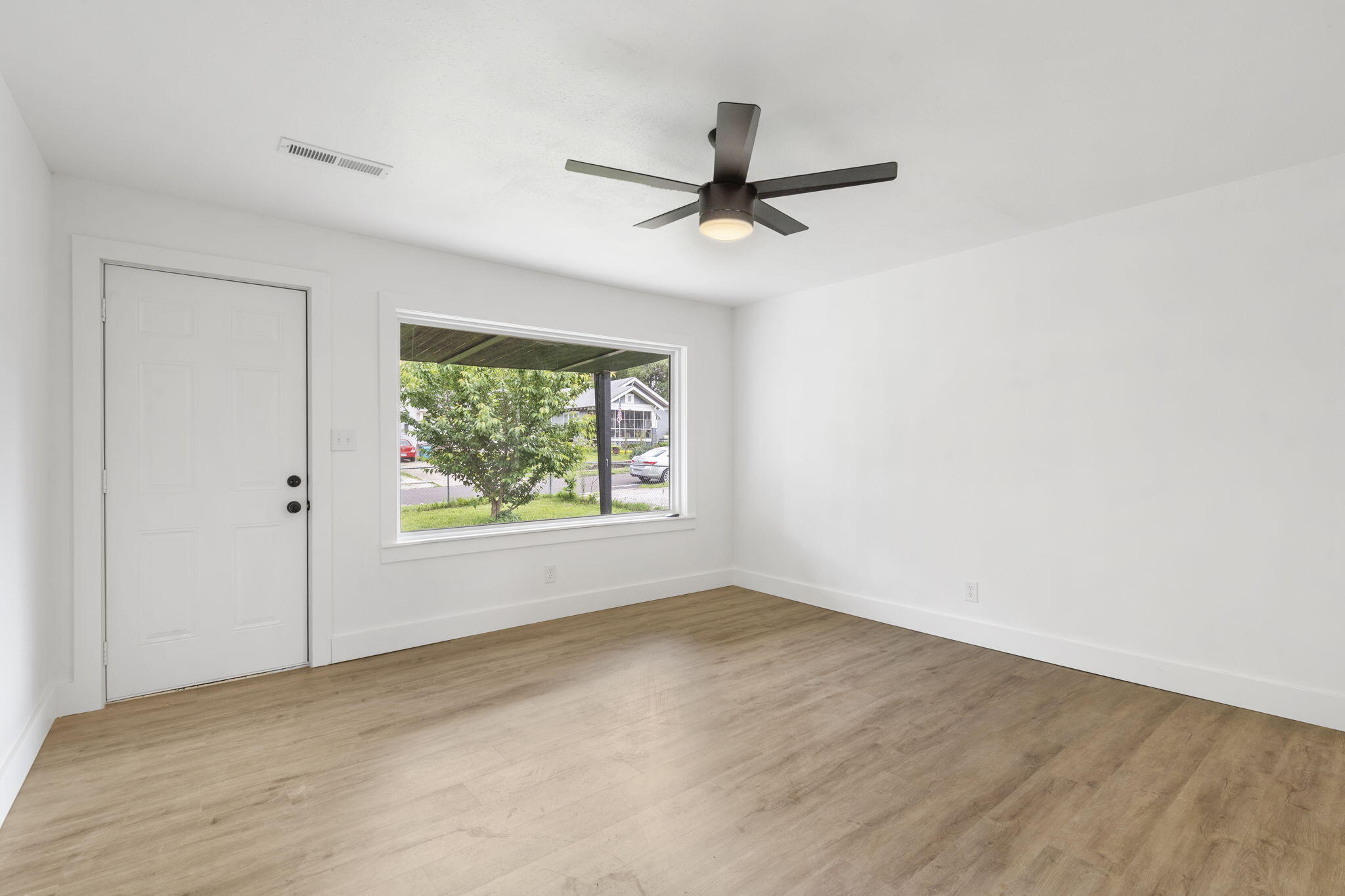 1317 West Central Street Property Photo 3