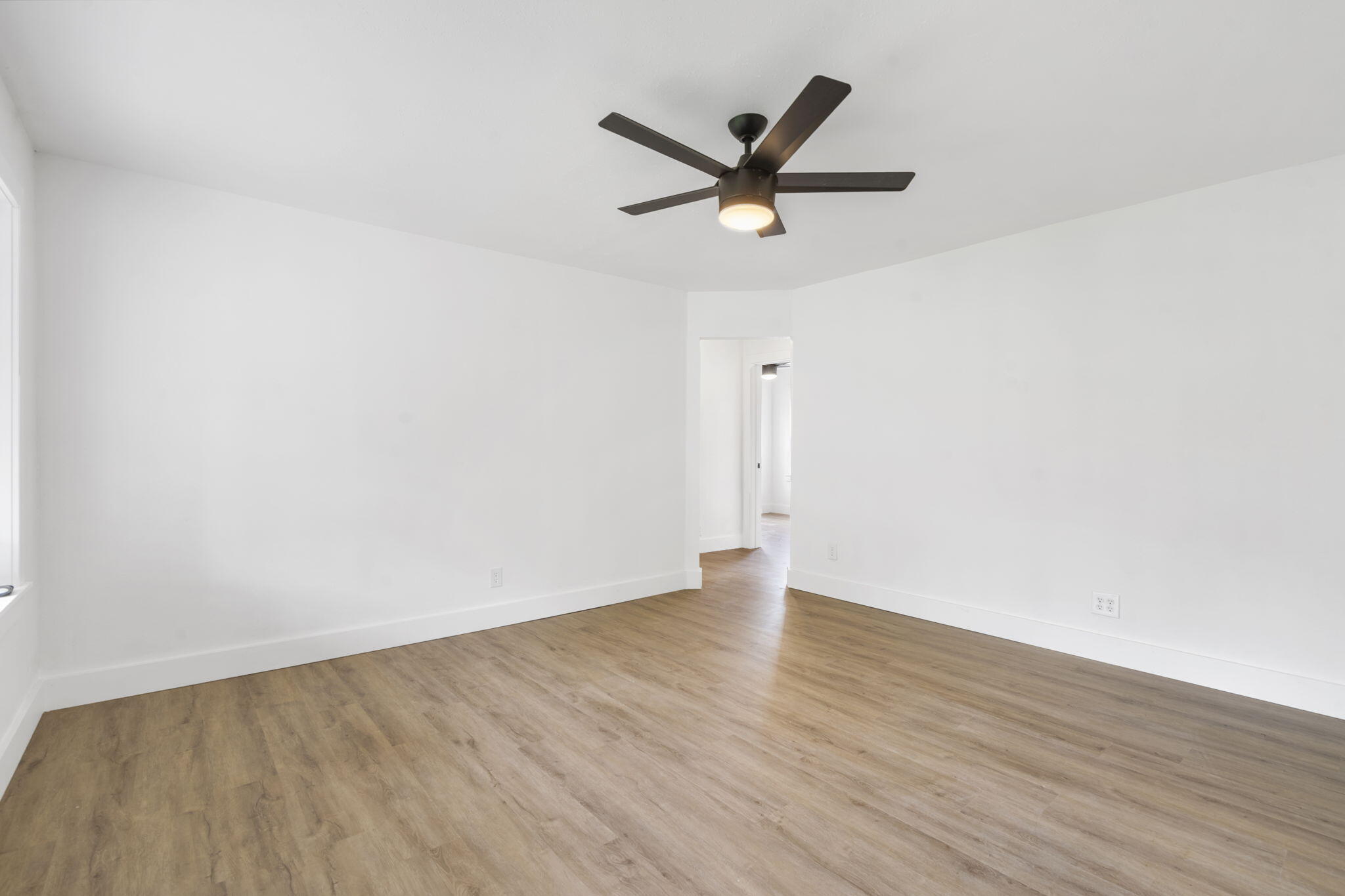 1317 West Central Street Property Photo 4