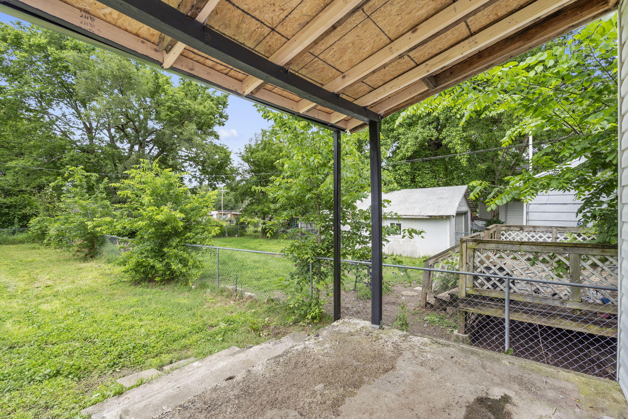 1317 West Central Street Property Photo 18