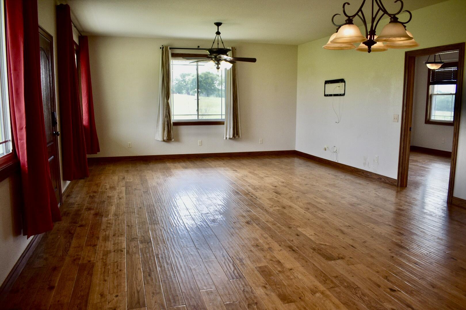 378 East 400th Road Property Photo 5
