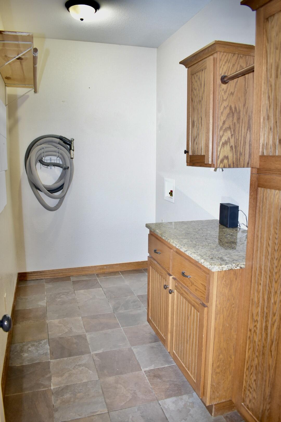 378 East 400th Road Property Photo 15