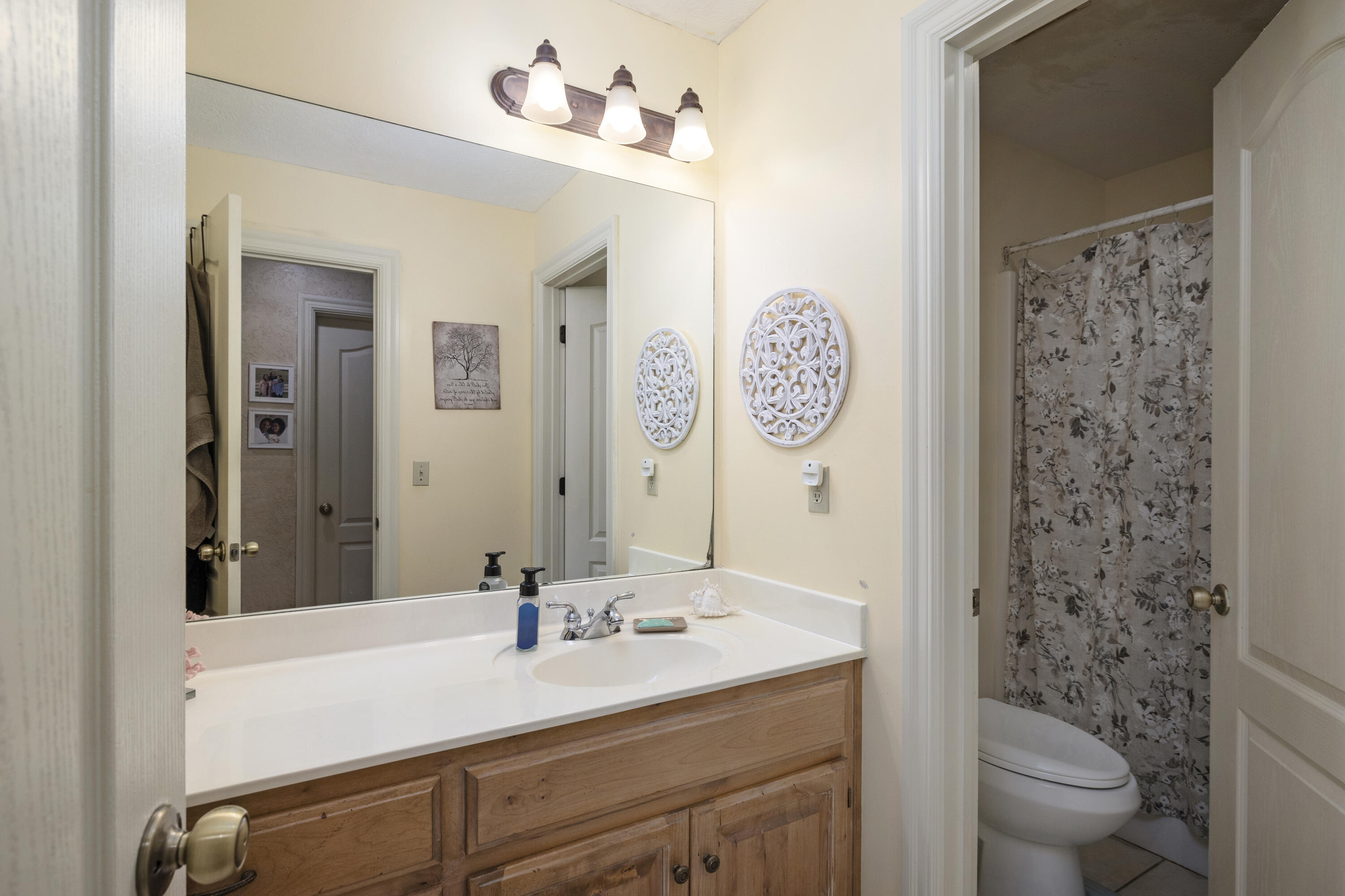 608 South Yellowwood Drive Property Photo 26
