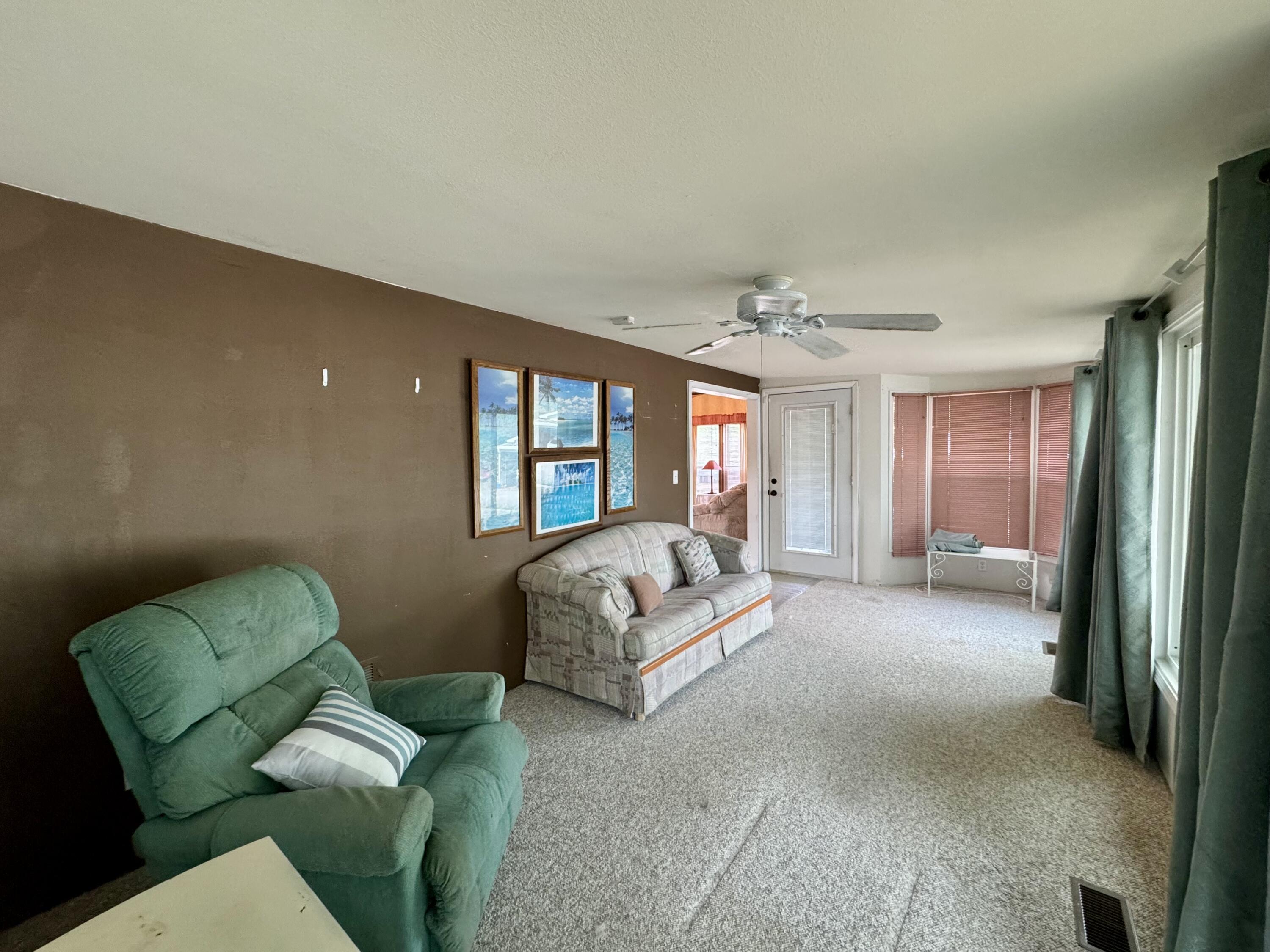 312 Sunshine Circle Property Photo 5