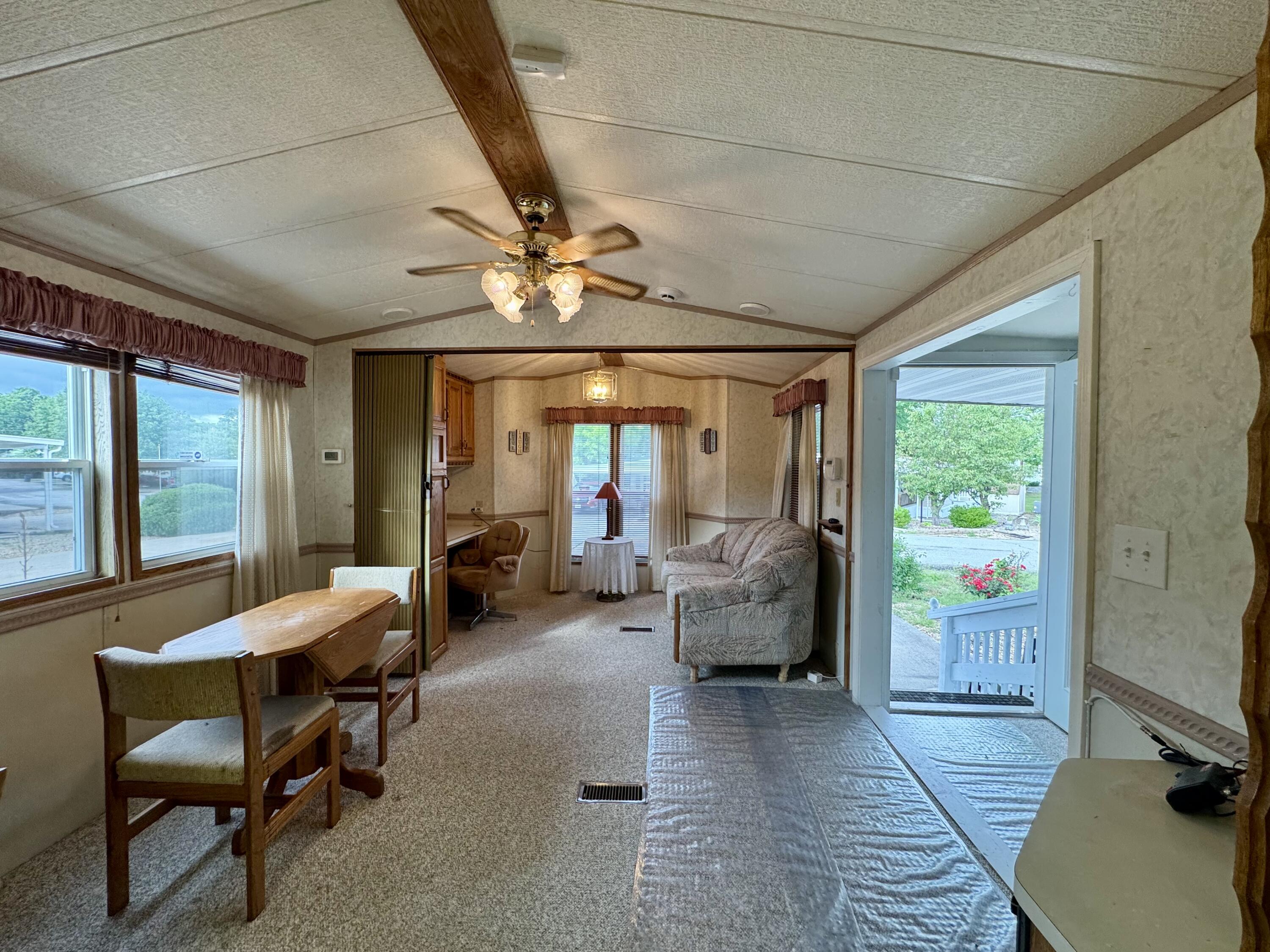 312 Sunshine Circle Property Photo 6