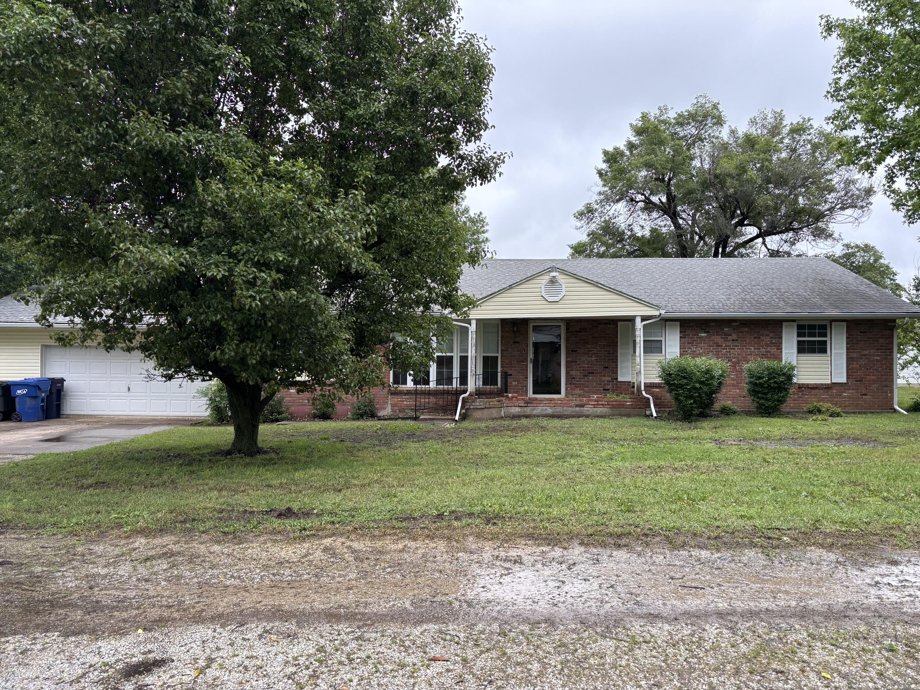 1711 Schmidt Drive Property Photo 4