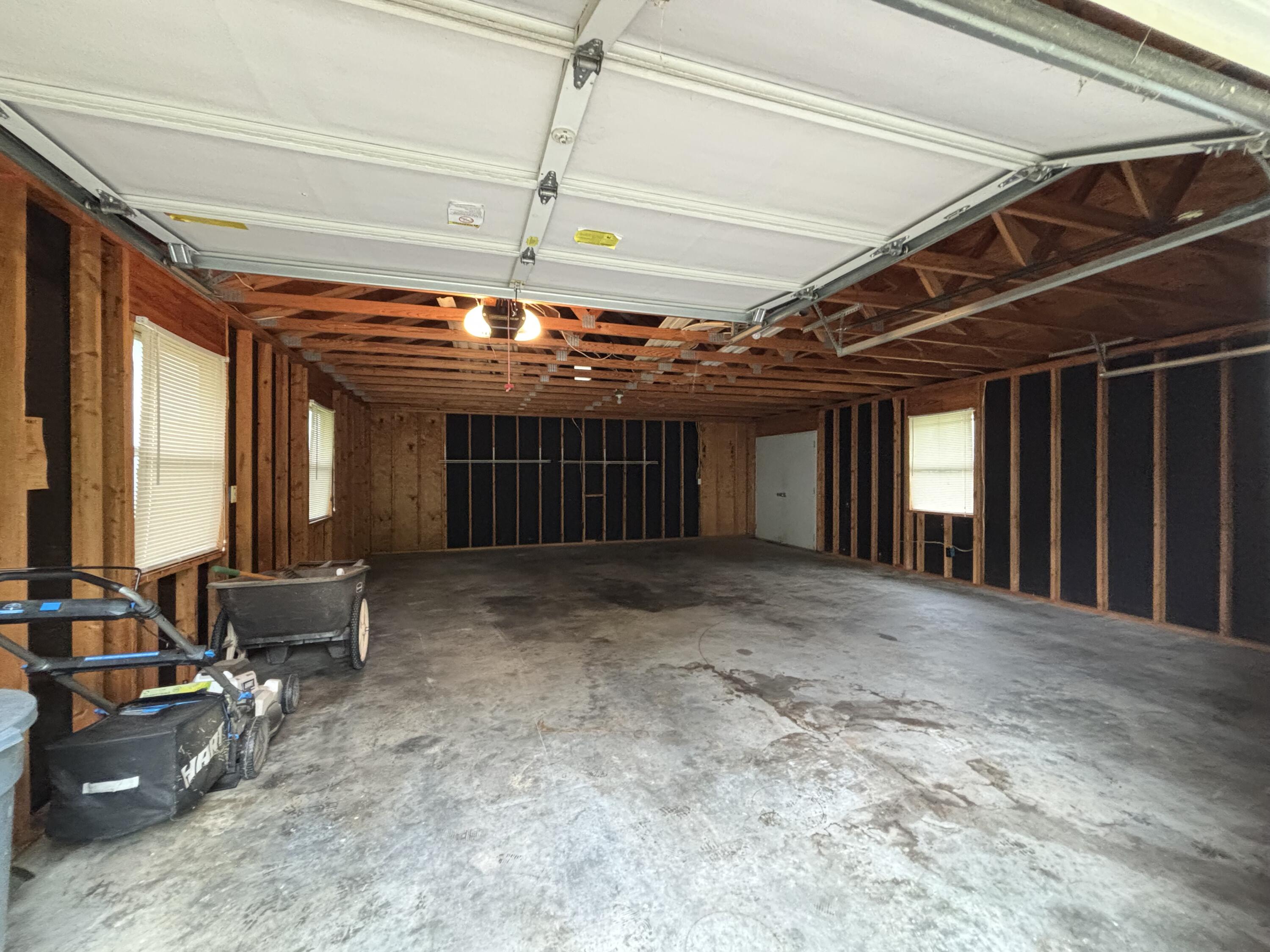 1711 Schmidt Drive Property Photo 11