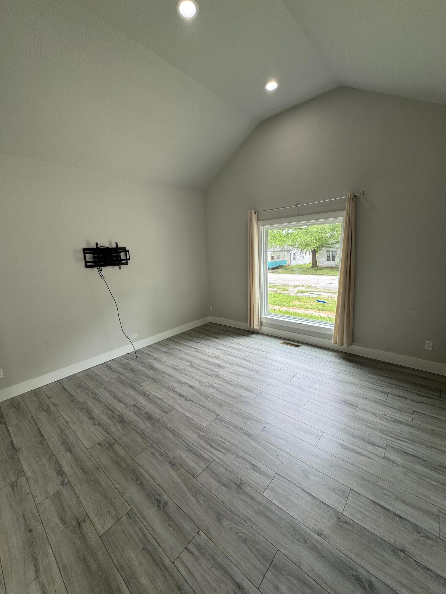108 Jasper Street Property Photo 8