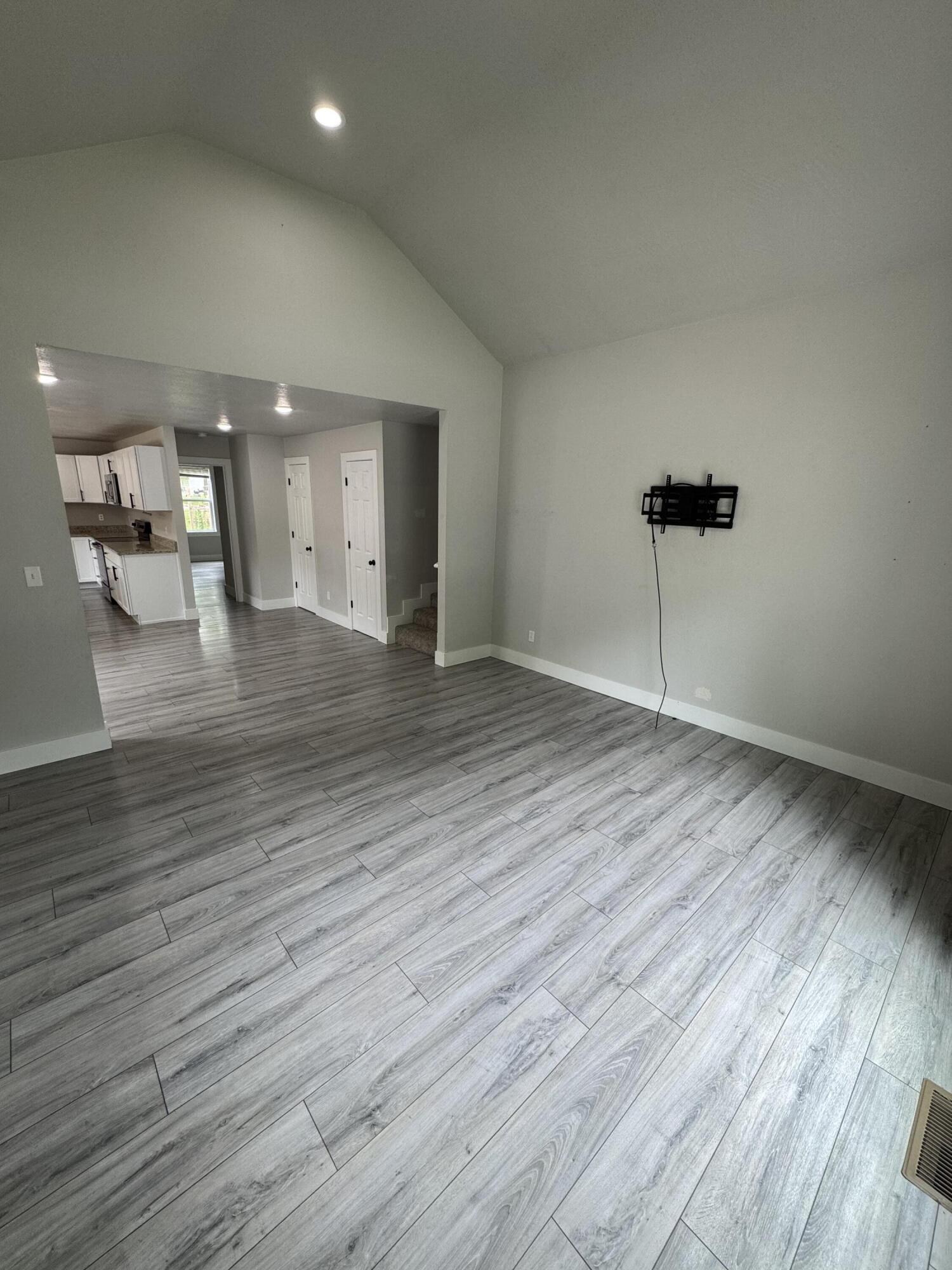 108 Jasper Street Property Photo 9