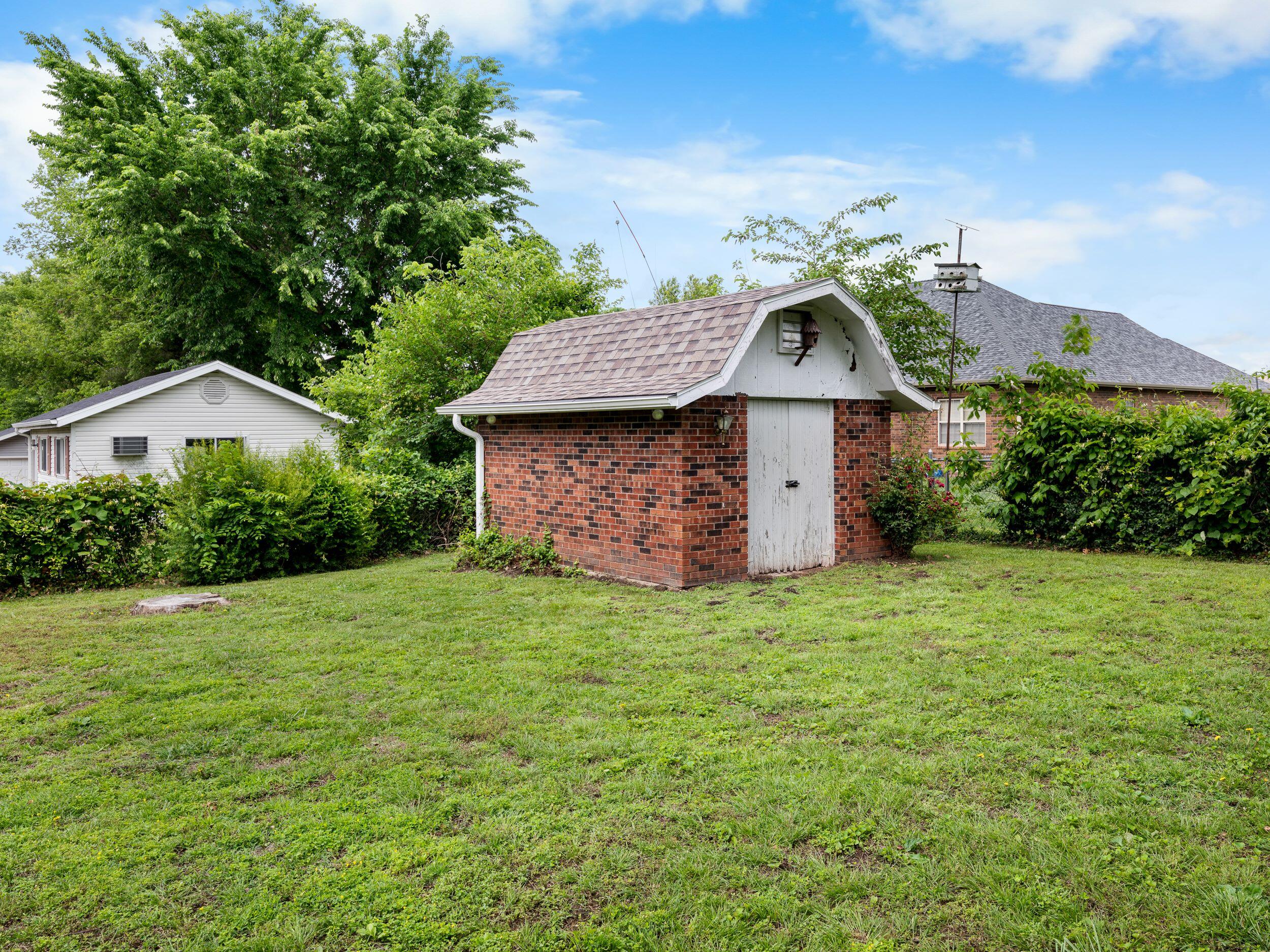 1622 Oakland Avenue Property Photo 46