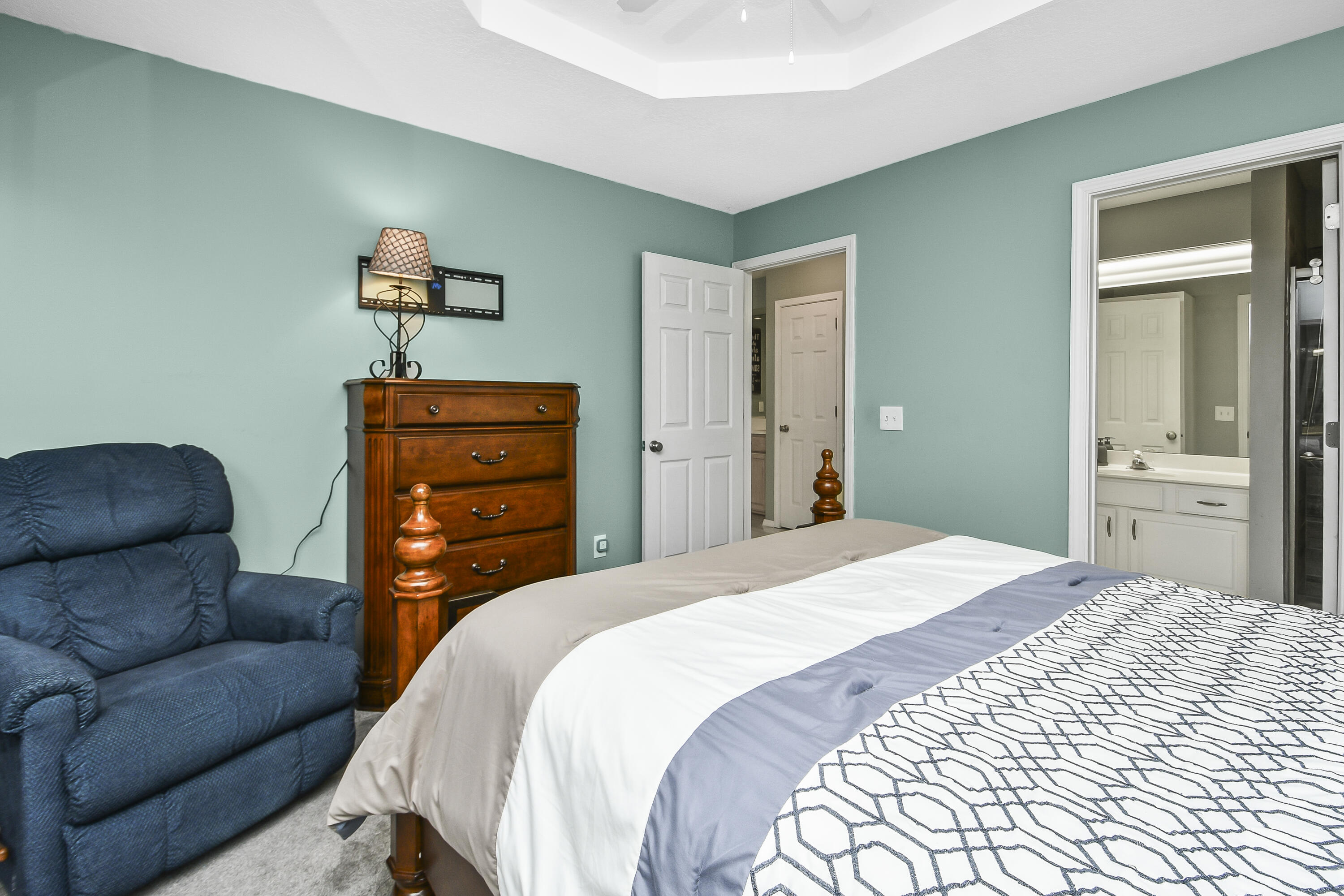 124 Trafalgar Lane Property Photo 28