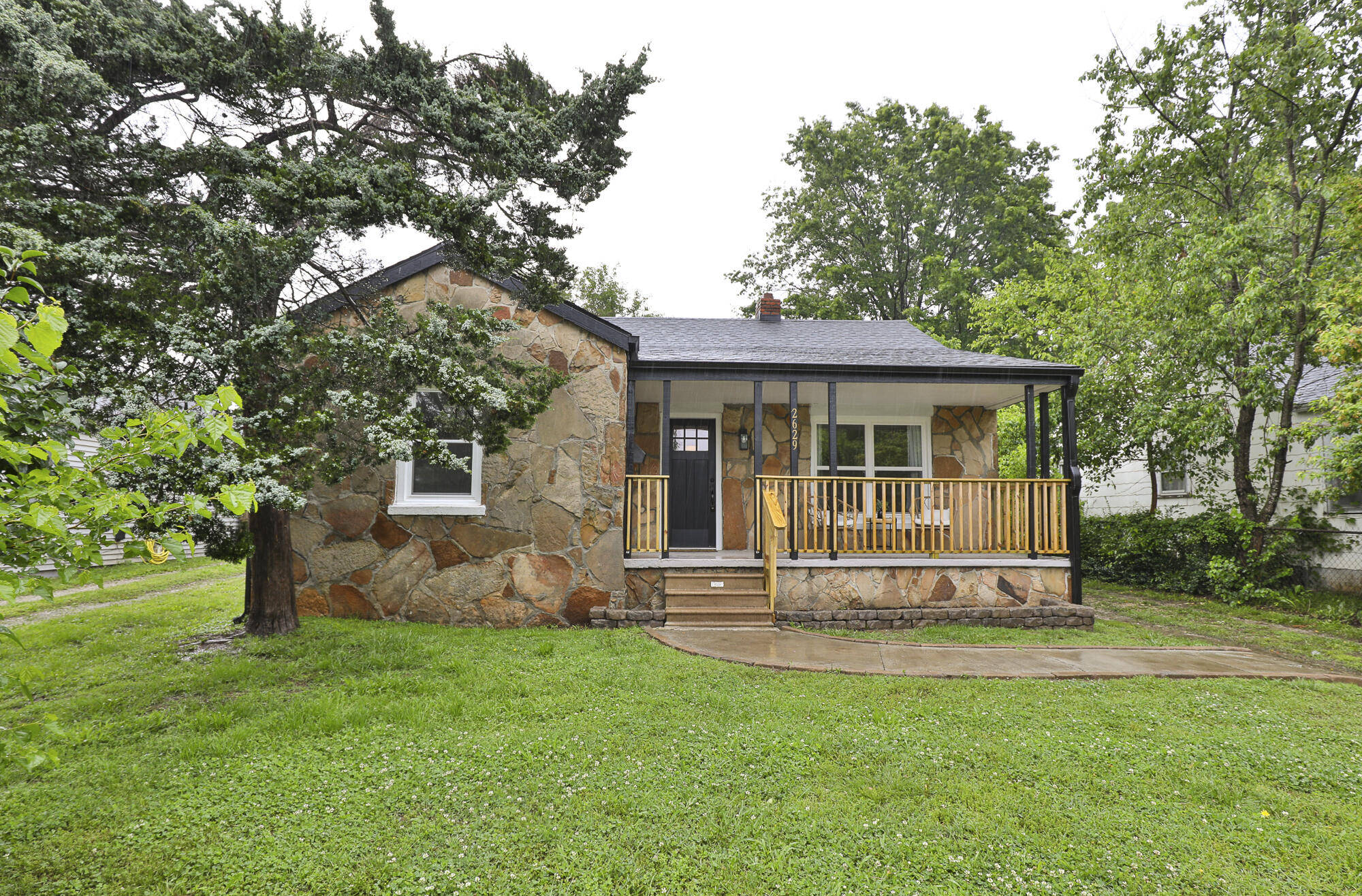 2629 West College Street Property Photo 1