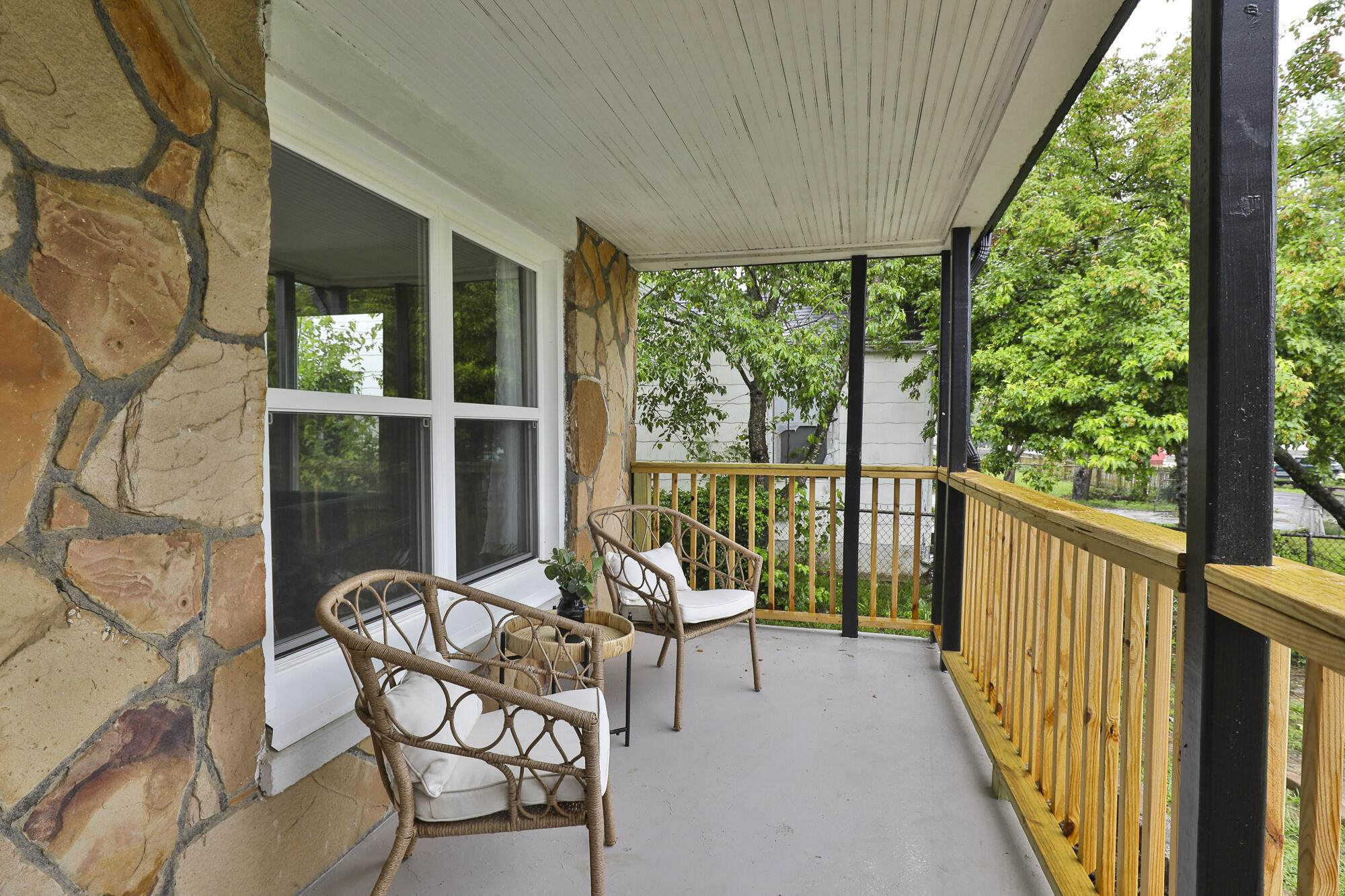 2629 West College Street Property Photo 3