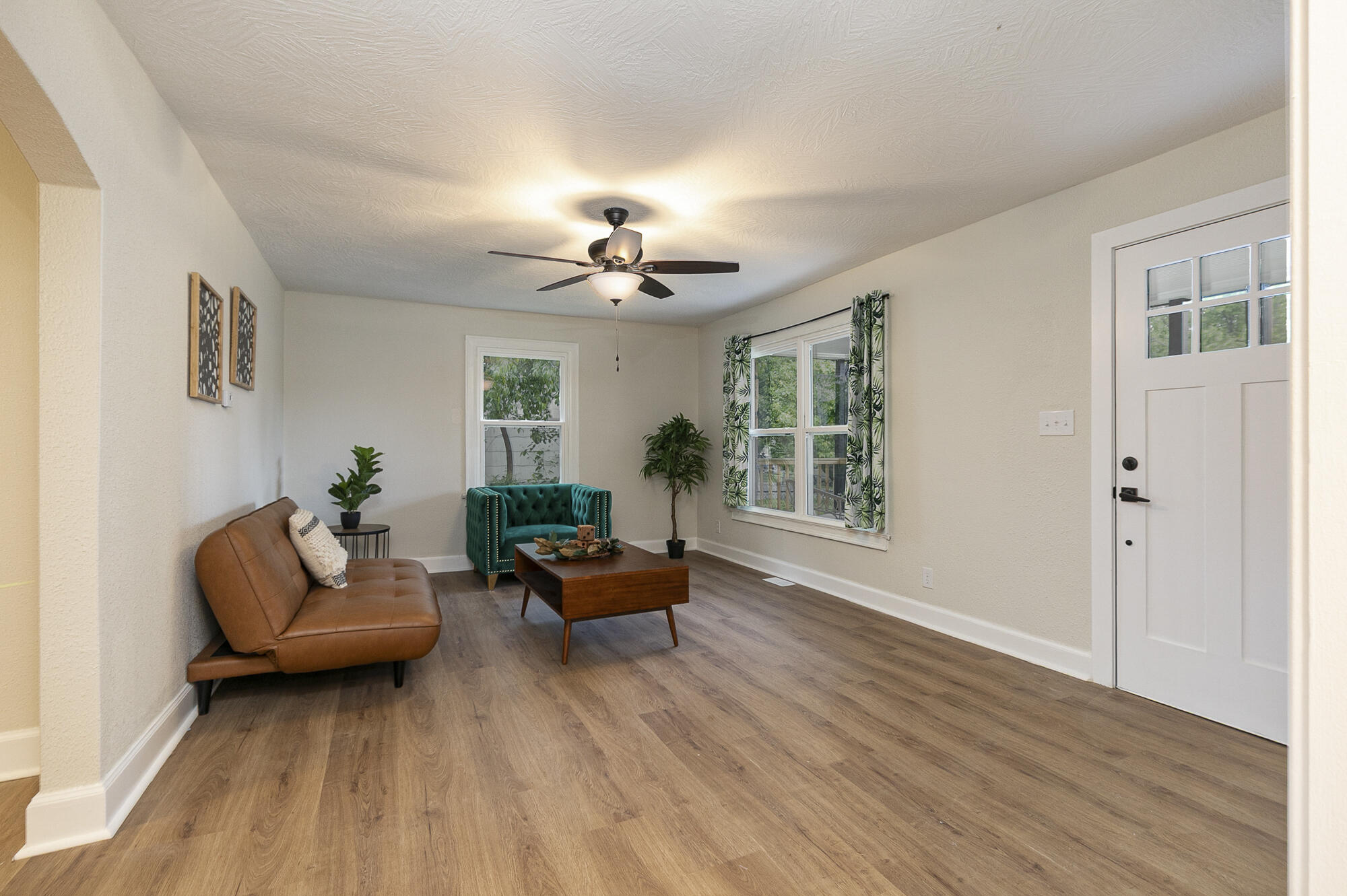 2629 West College Street Property Photo 4