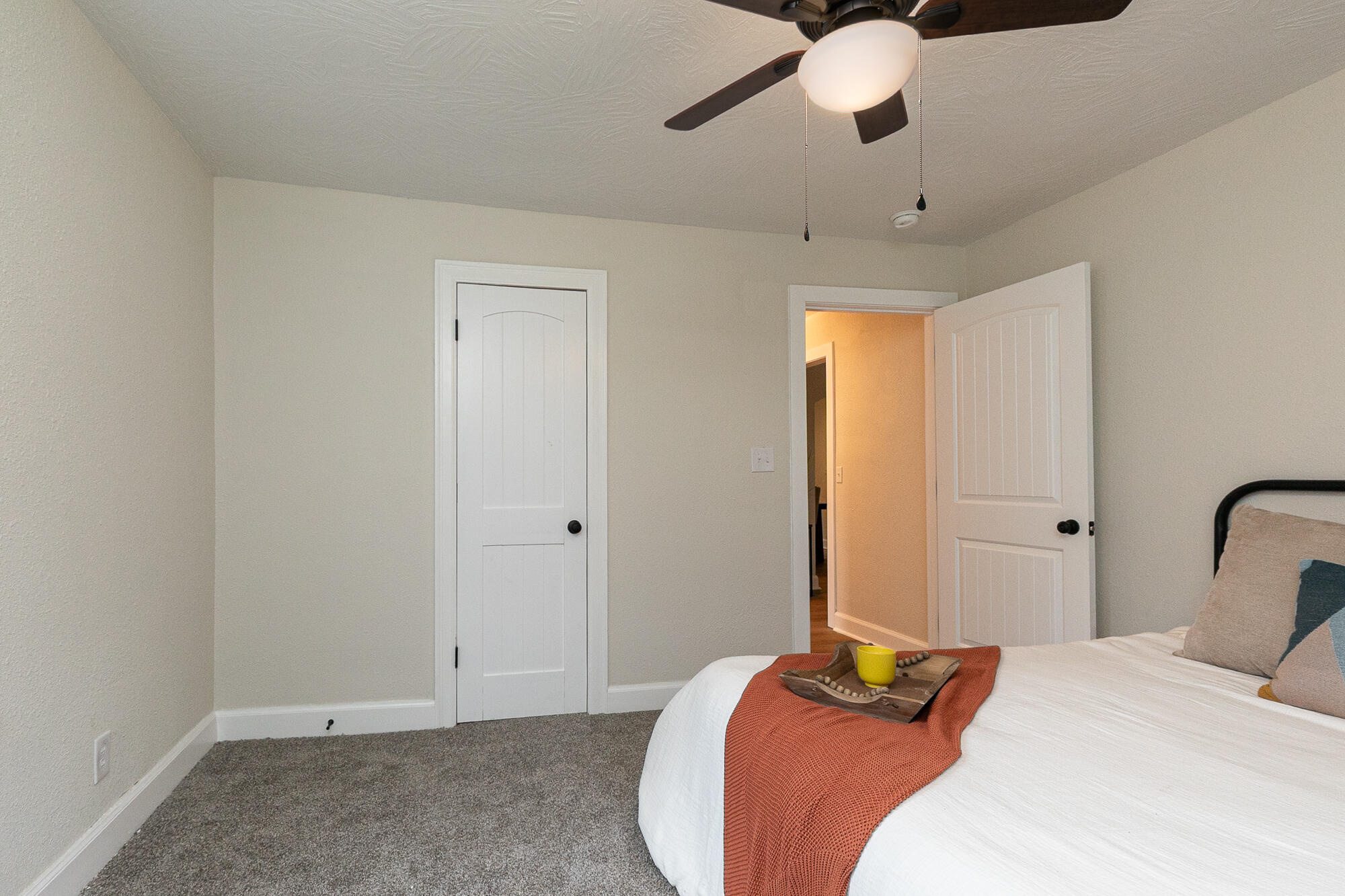 2629 West College Street Property Photo 14
